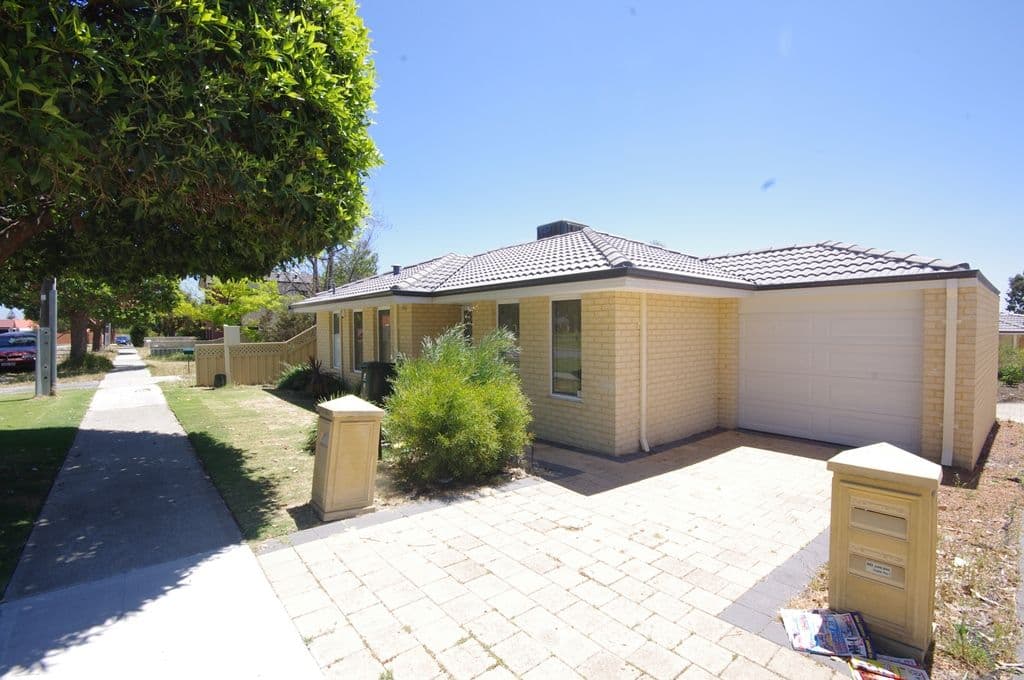 17b Robertsbridge Road, NOLLAMARA WA 6061, Nollamara - Thumbnail 3