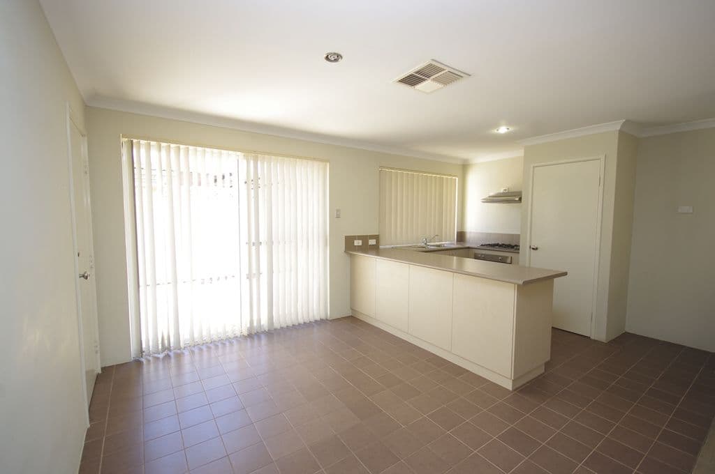 17b Robertsbridge Road, NOLLAMARA WA 6061, Nollamara - Thumbnail 5