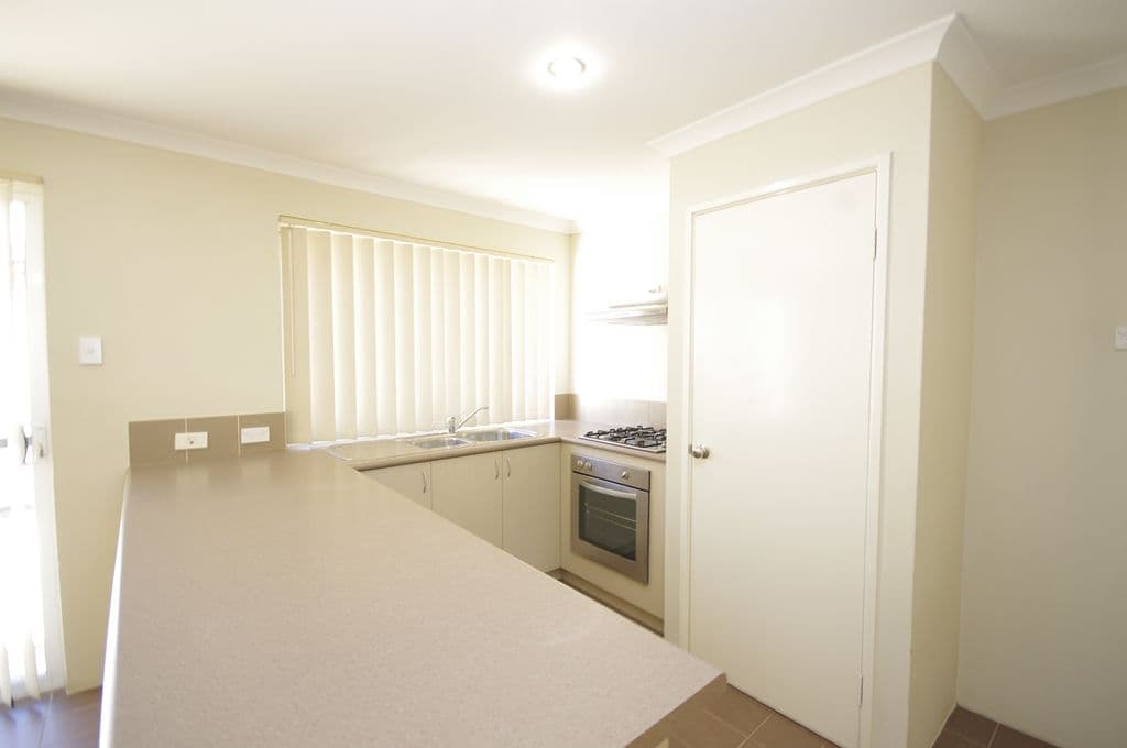 17b Robertsbridge Road, NOLLAMARA WA 6061, Nollamara - Thumbnail 6
