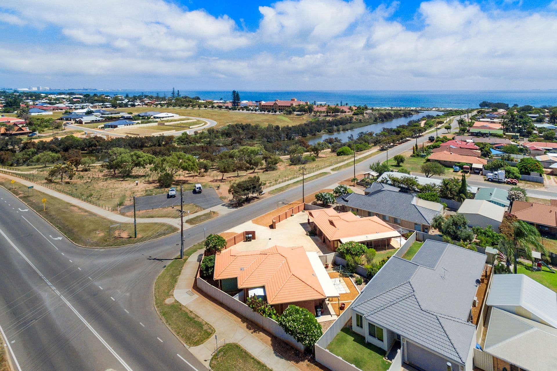 2B Swan Drive, Sunset Beach WA 6530, Sunset Beach - Thumbnail 2