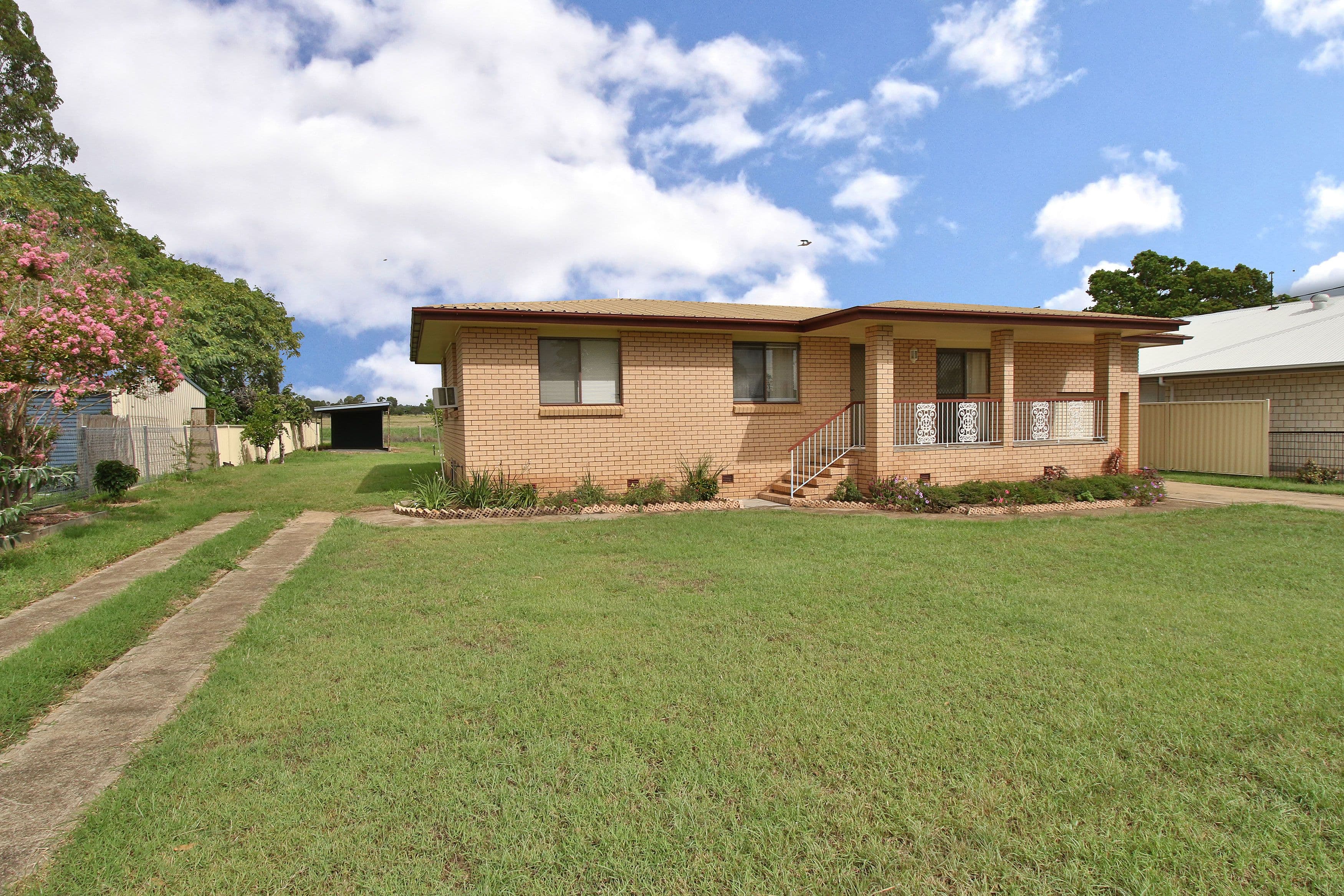 35 Daniel Street, Lowood QLD 4311, Lowood - Thumbnail 3