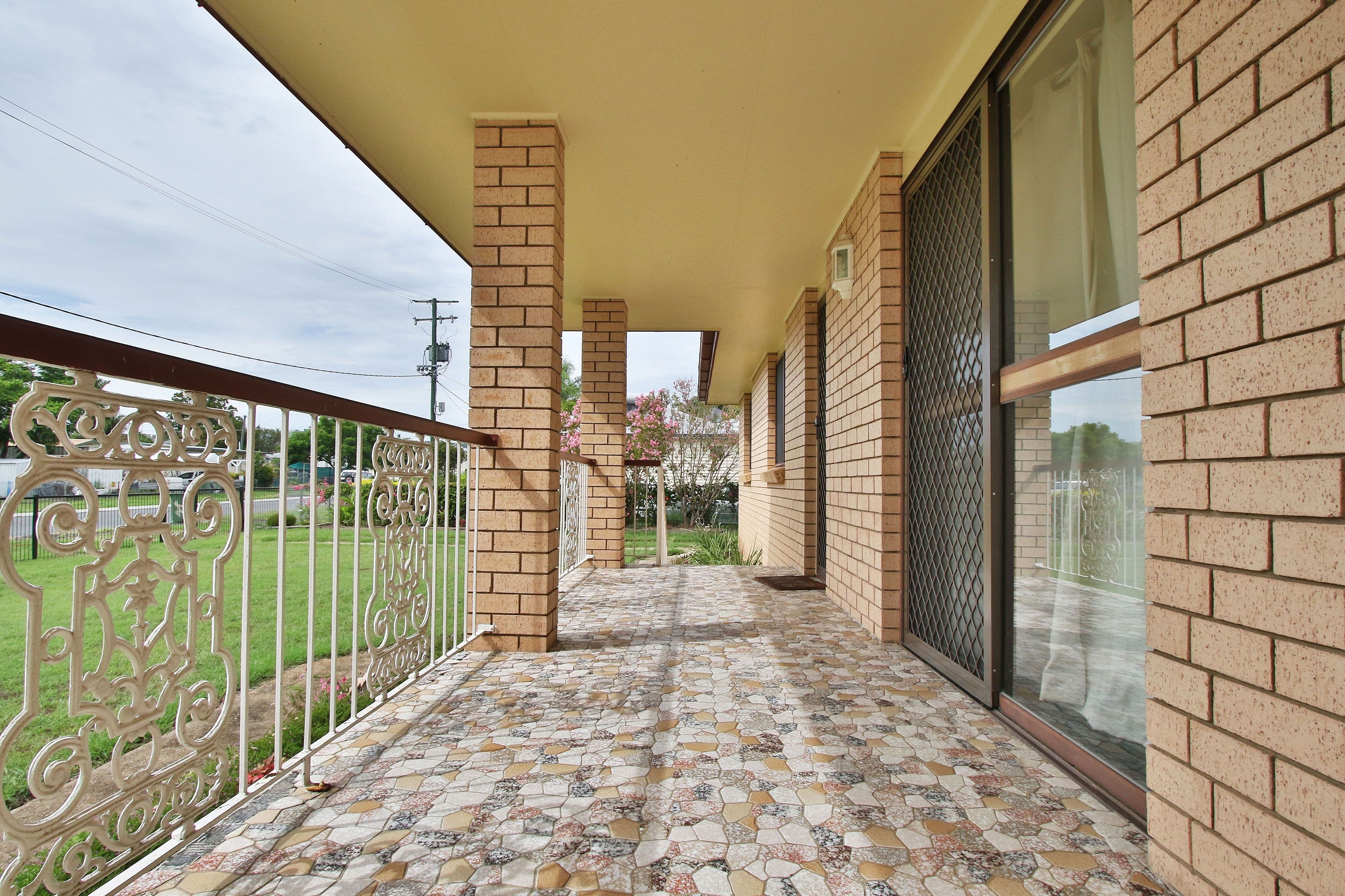 35 Daniel Street, Lowood QLD 4311, Lowood - Thumbnail 4