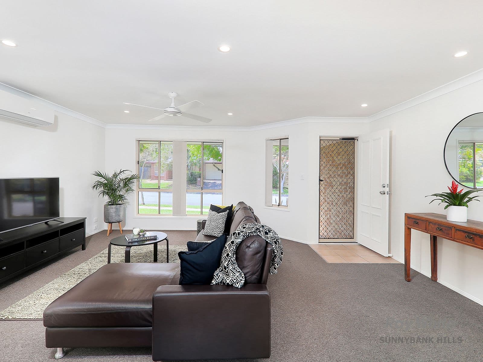 92 Hamish Street, Calamvale QLD 4116, Calamvale - Thumbnail 2