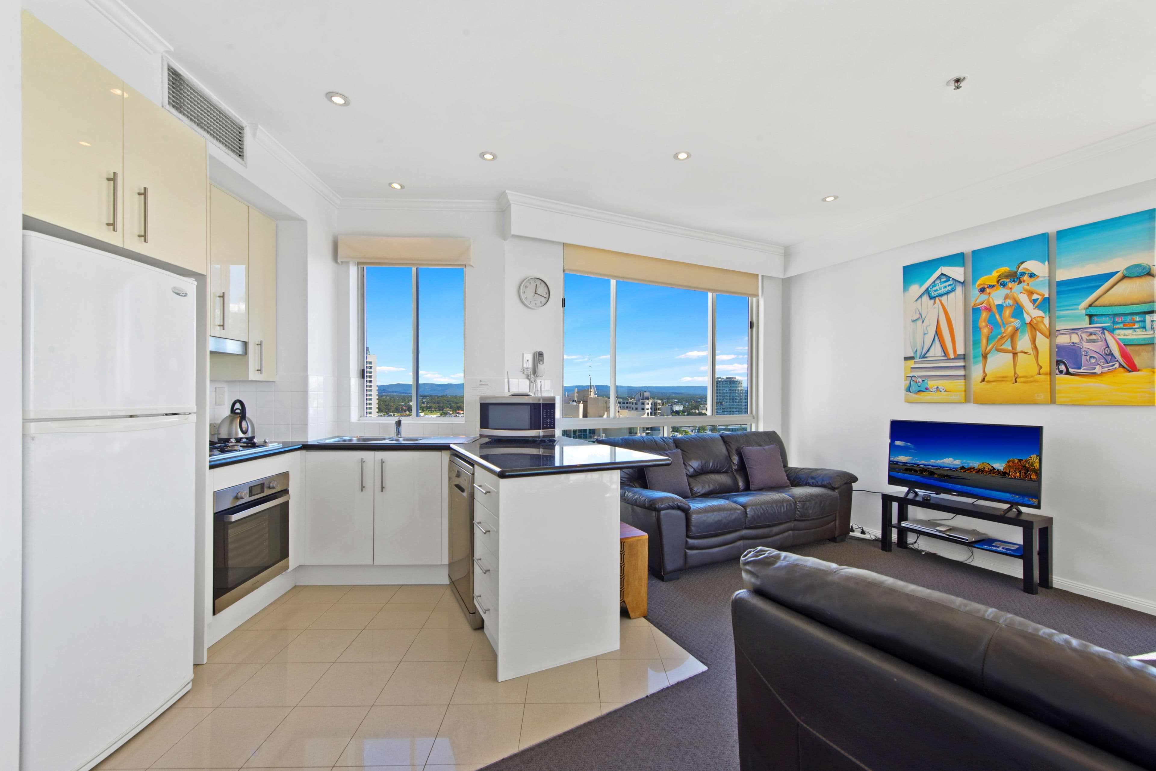 5 Woodroffe Avenue, Main Beach QLD 4217, Main Beach - Thumbnail 7