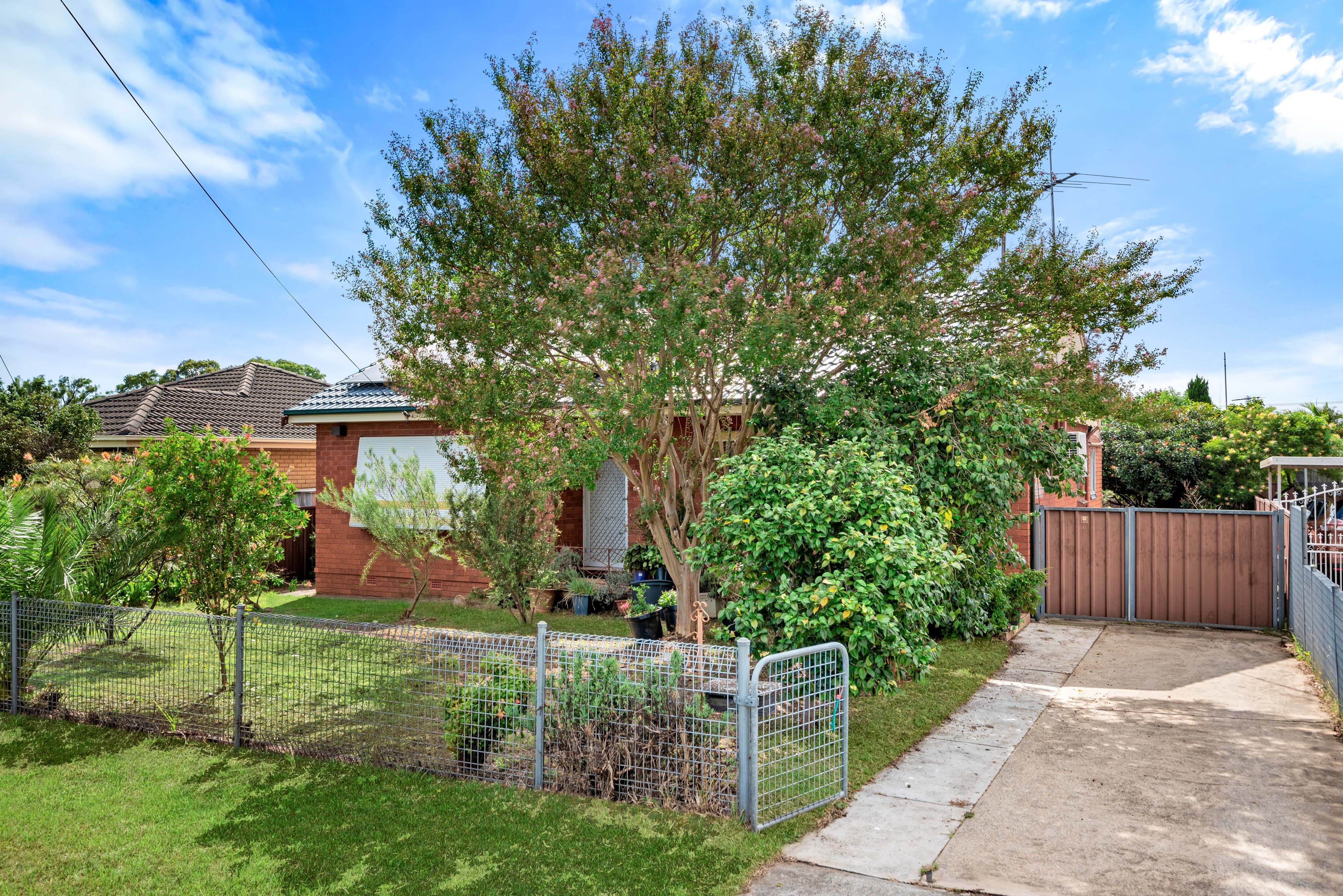 6 Alice Street, Macquarie Fields NSW 2564, Macquarie Fields - Image 1