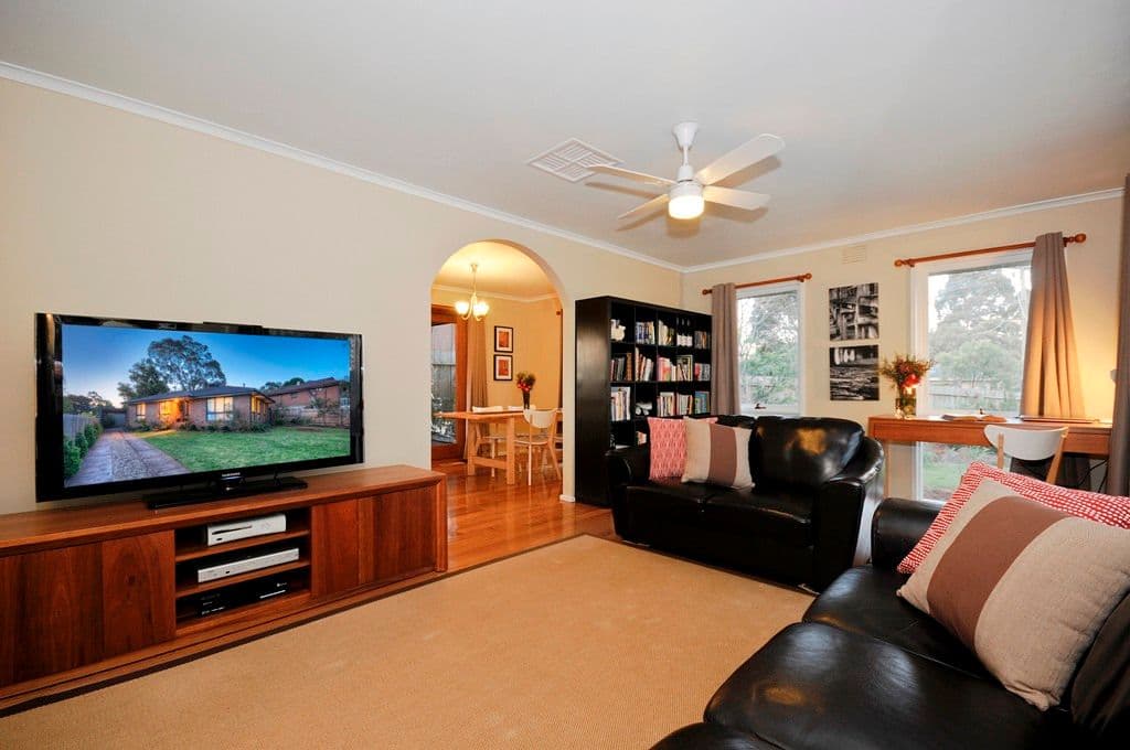 15 DAYMAR Drive, MOOROOLBARK VIC 3138, Mooroolbark - Thumbnail 2