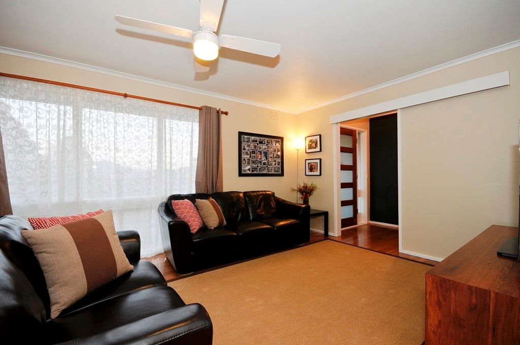 15 DAYMAR Drive, MOOROOLBARK VIC 3138, Mooroolbark - Thumbnail 4