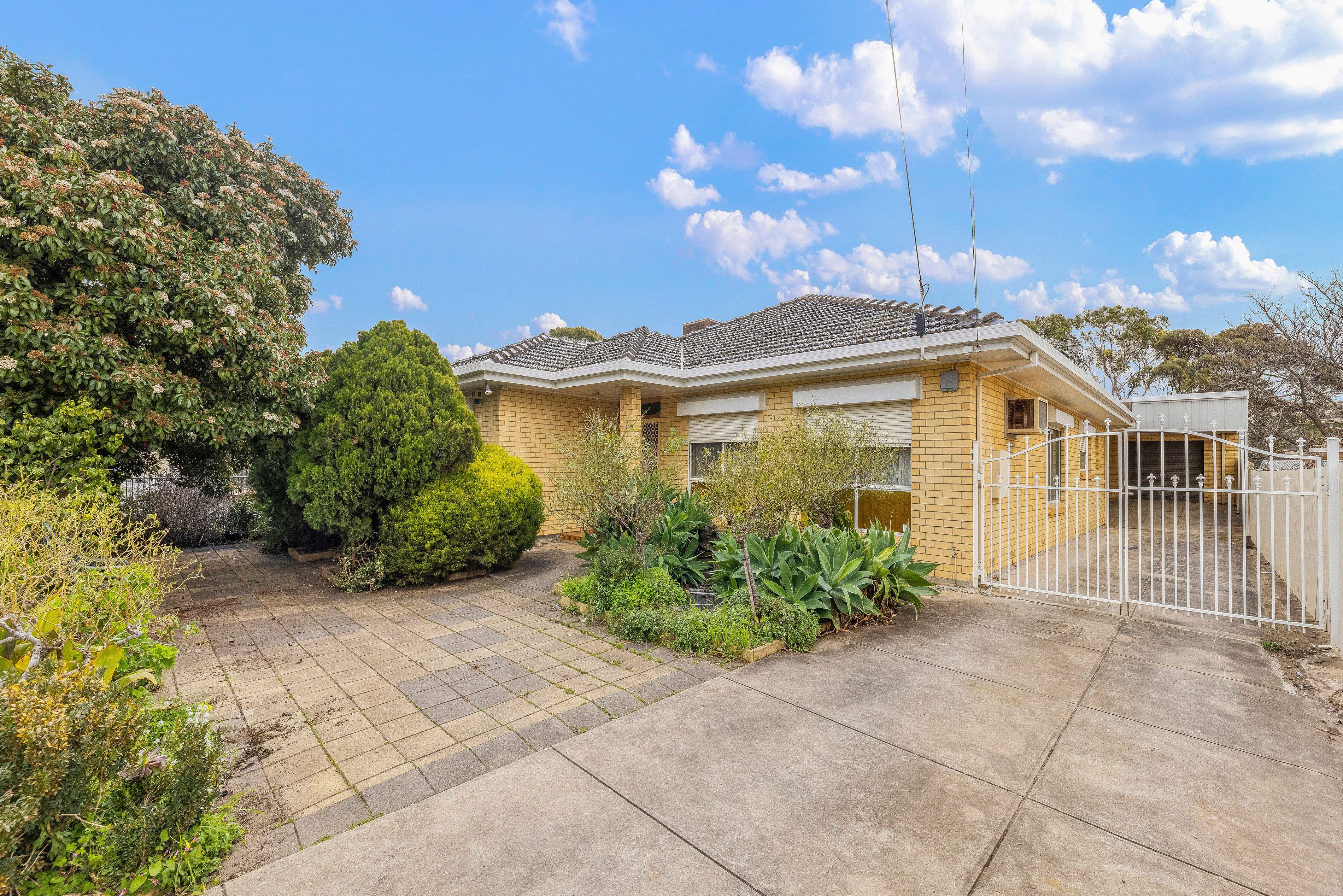 10 Pompoota Road, Modbury SA 5092, Modbury - Image 1
