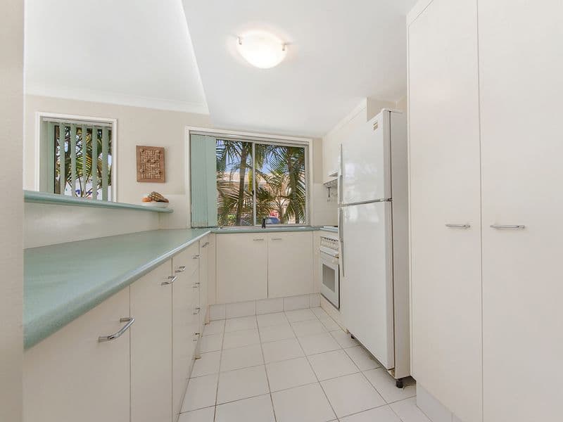 9-15 Harrier Drive, BURLEIGH WATERS QLD 4220, Burleigh Waters - Thumbnail 6