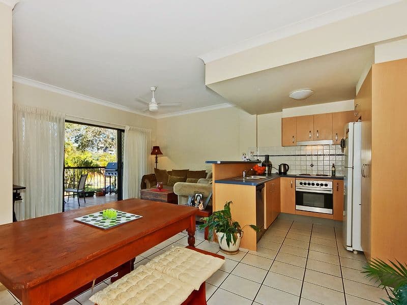 2 Henry Street, Redcliffe QLD 4020, Redcliffe - Thumbnail 3