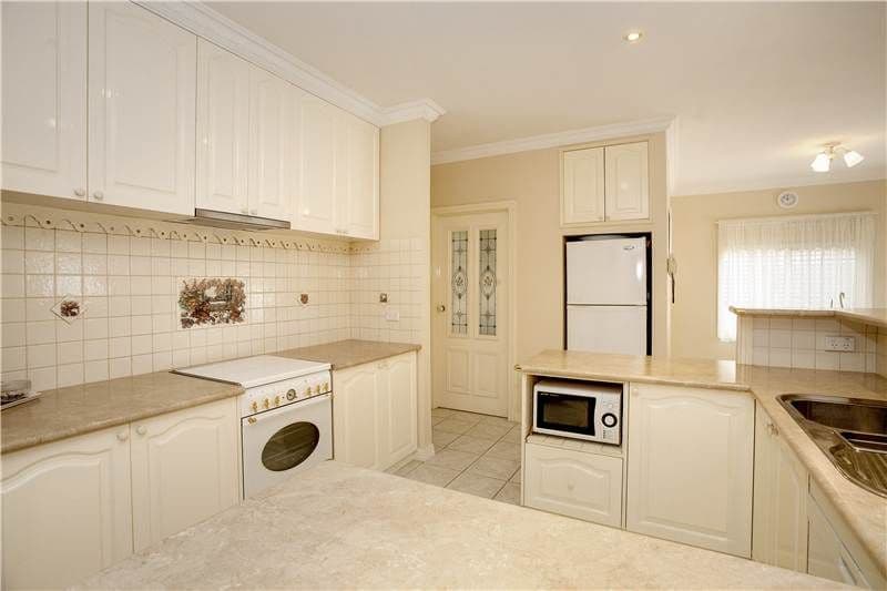 10 Fairview Court, Drysdale VIC 3222, Drysdale - Thumbnail 2