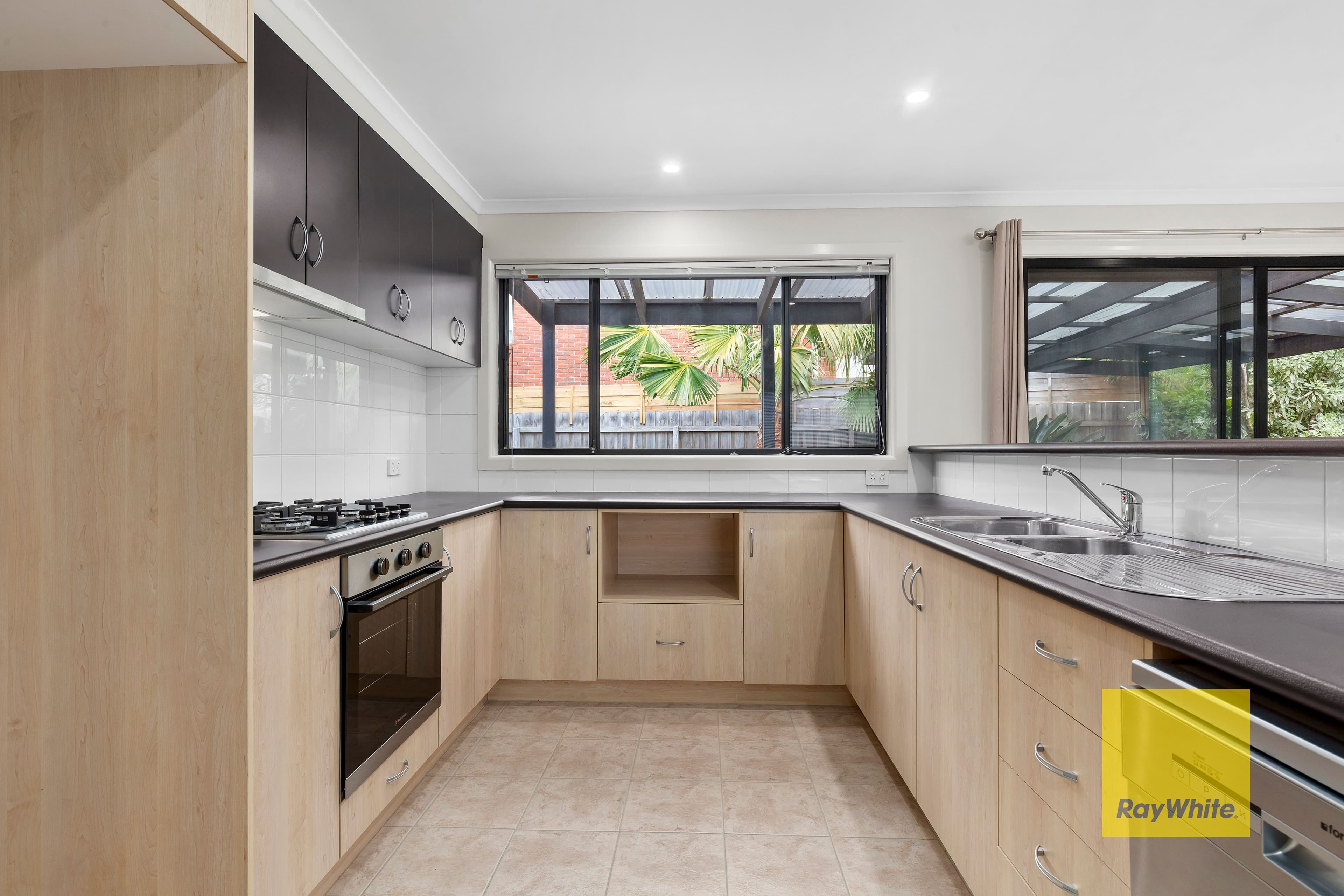 12 Hewitt Drive, Grovedale VIC 3216, Grovedale - Thumbnail 2