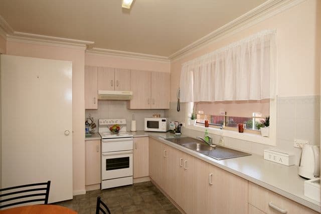 4 Bulolo Street, ASHMONT NSW 2650, Ashmont - Thumbnail 6