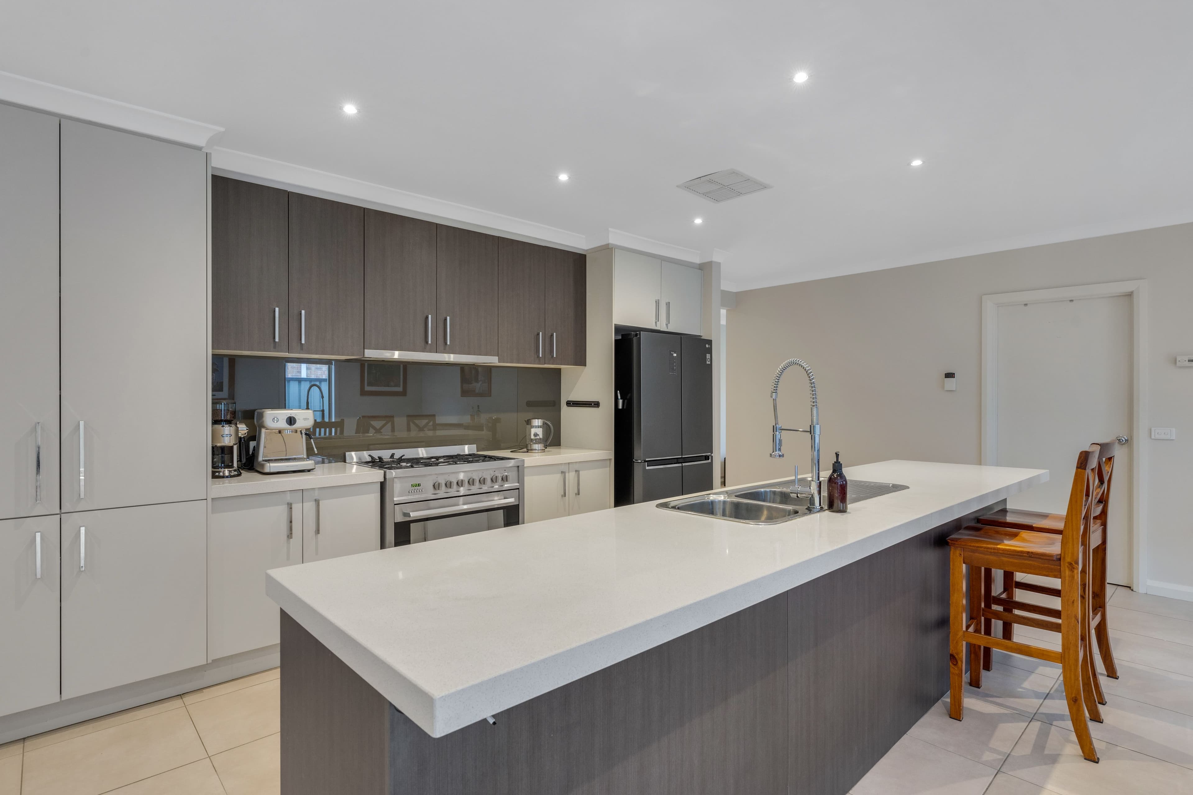 60 Bridgehaven Drive, Craigieburn VIC 3064, Craigieburn - Image 1