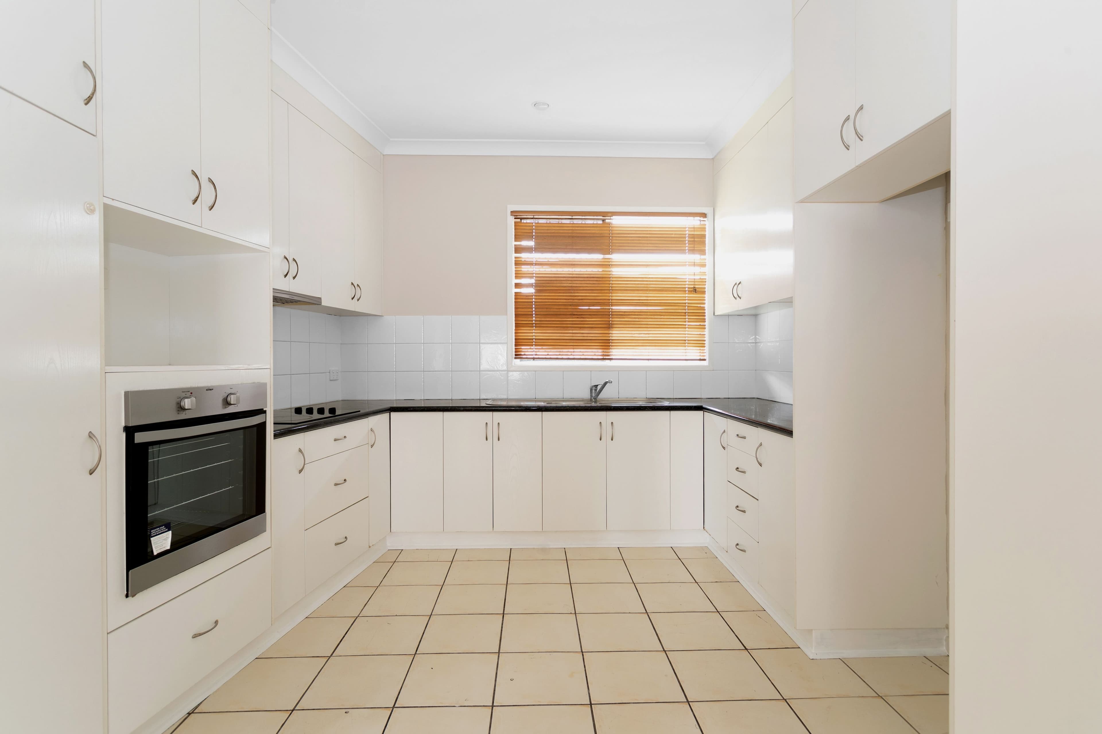 24 Adrian Street, West Mackay QLD 4740, West Mackay - Thumbnail 7