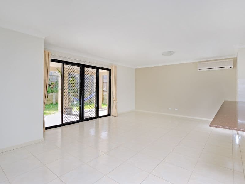 10 Plymouth Place, CALAMVALE QLD 4116, Calamvale - Thumbnail 3