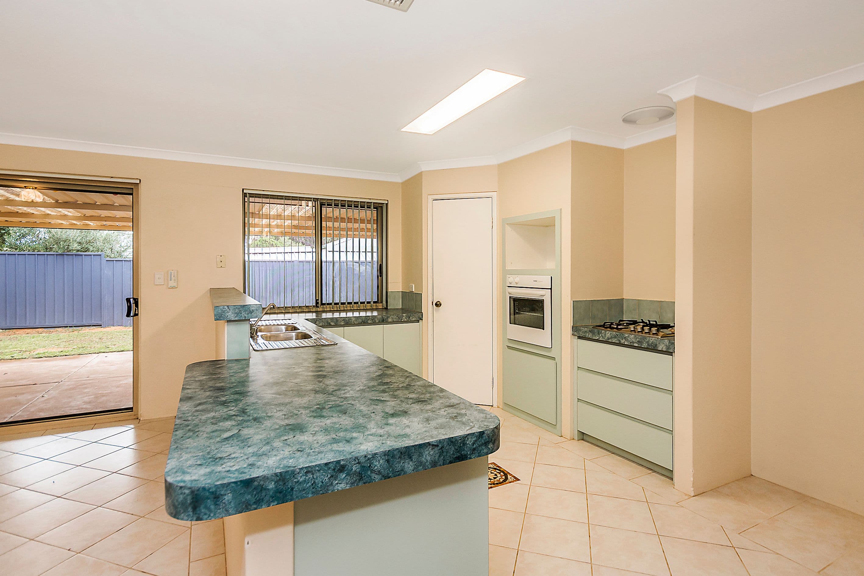 15 Majestic Close, Port Kennedy WA 6172, Port Kennedy - Thumbnail 3