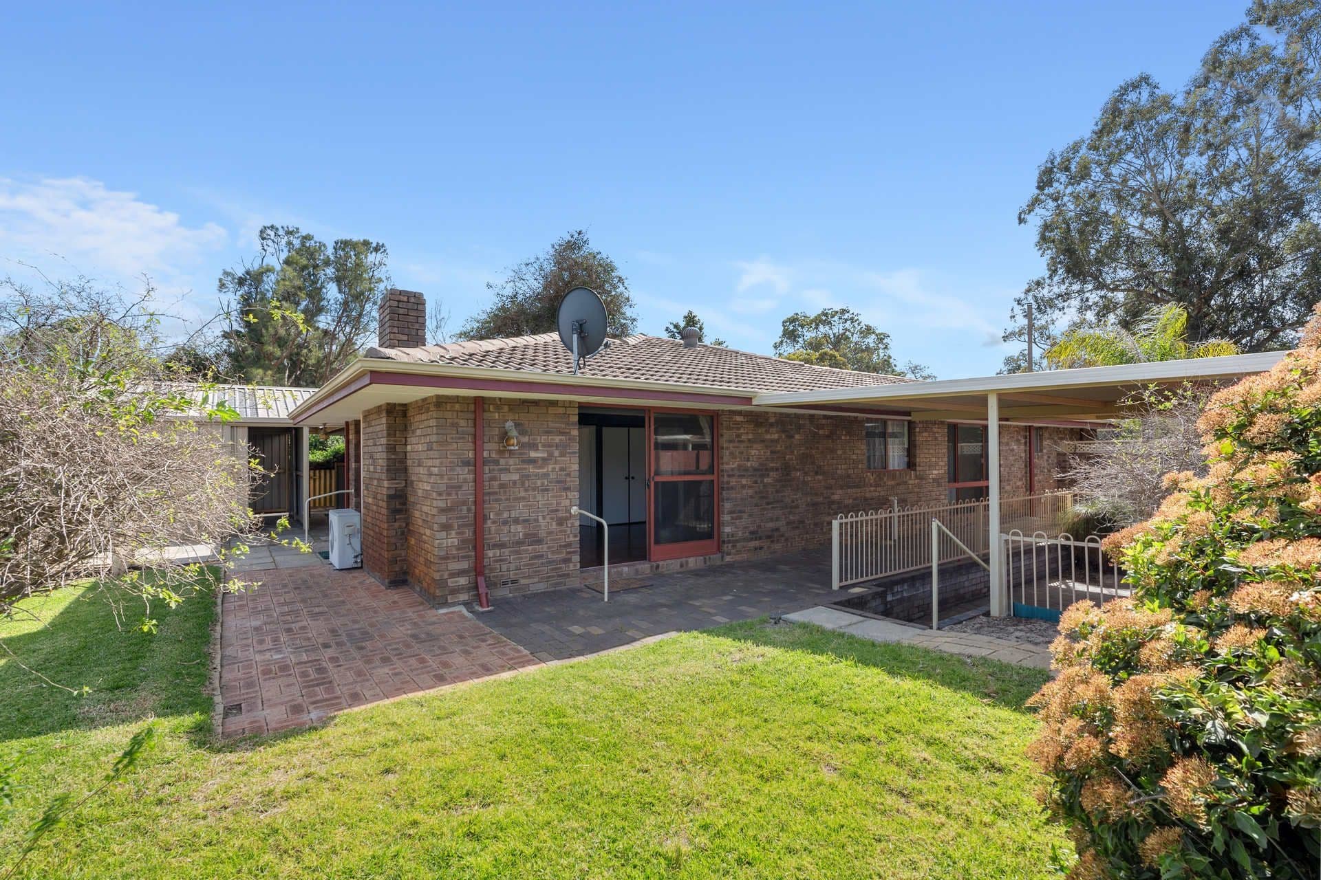 37 Wilkins Road, Kalamunda WA 6076, Kalamunda - Thumbnail 3