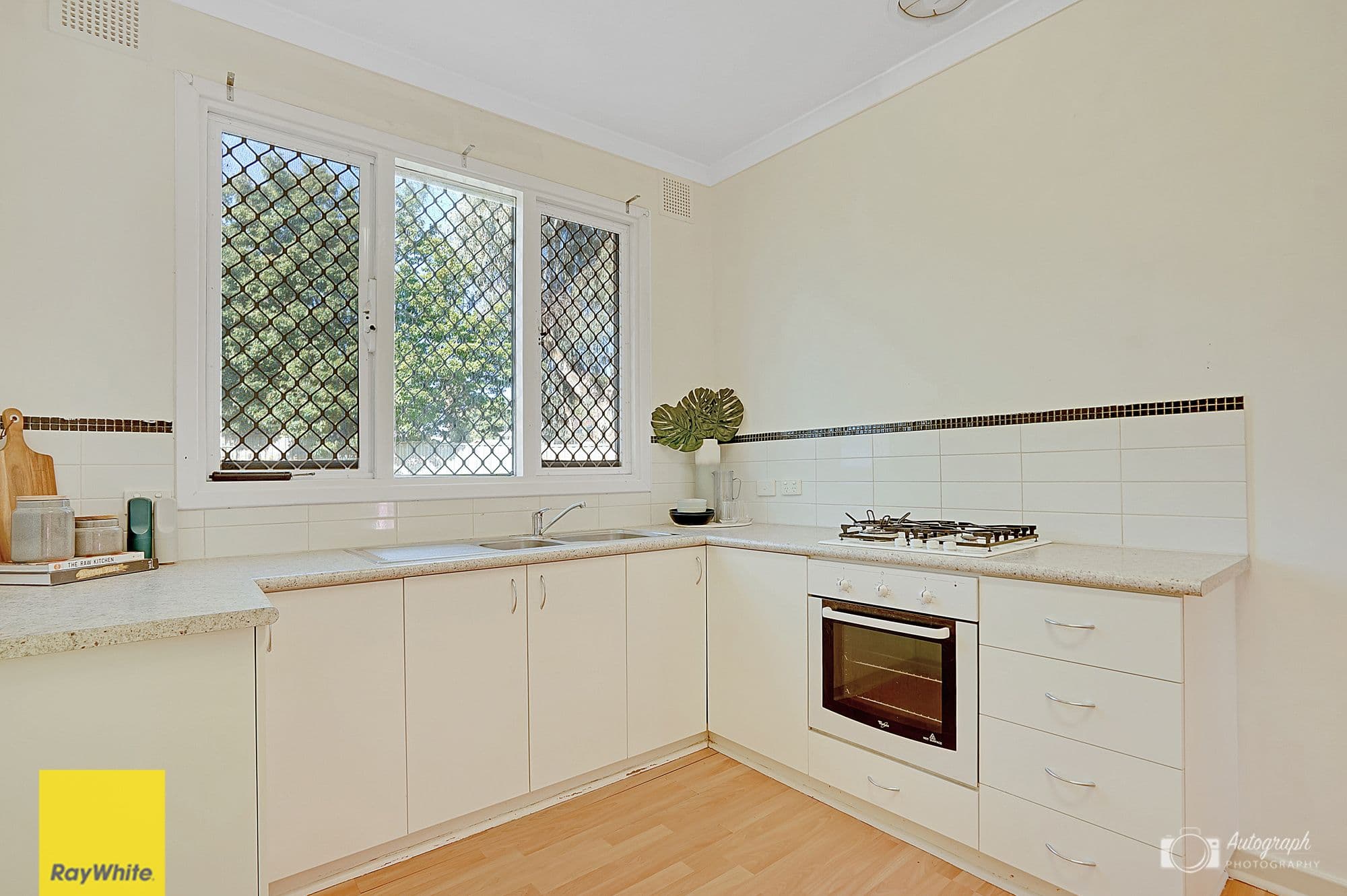 31 Swincer Way, Koondoola WA 6064, Koondoola - Thumbnail 7