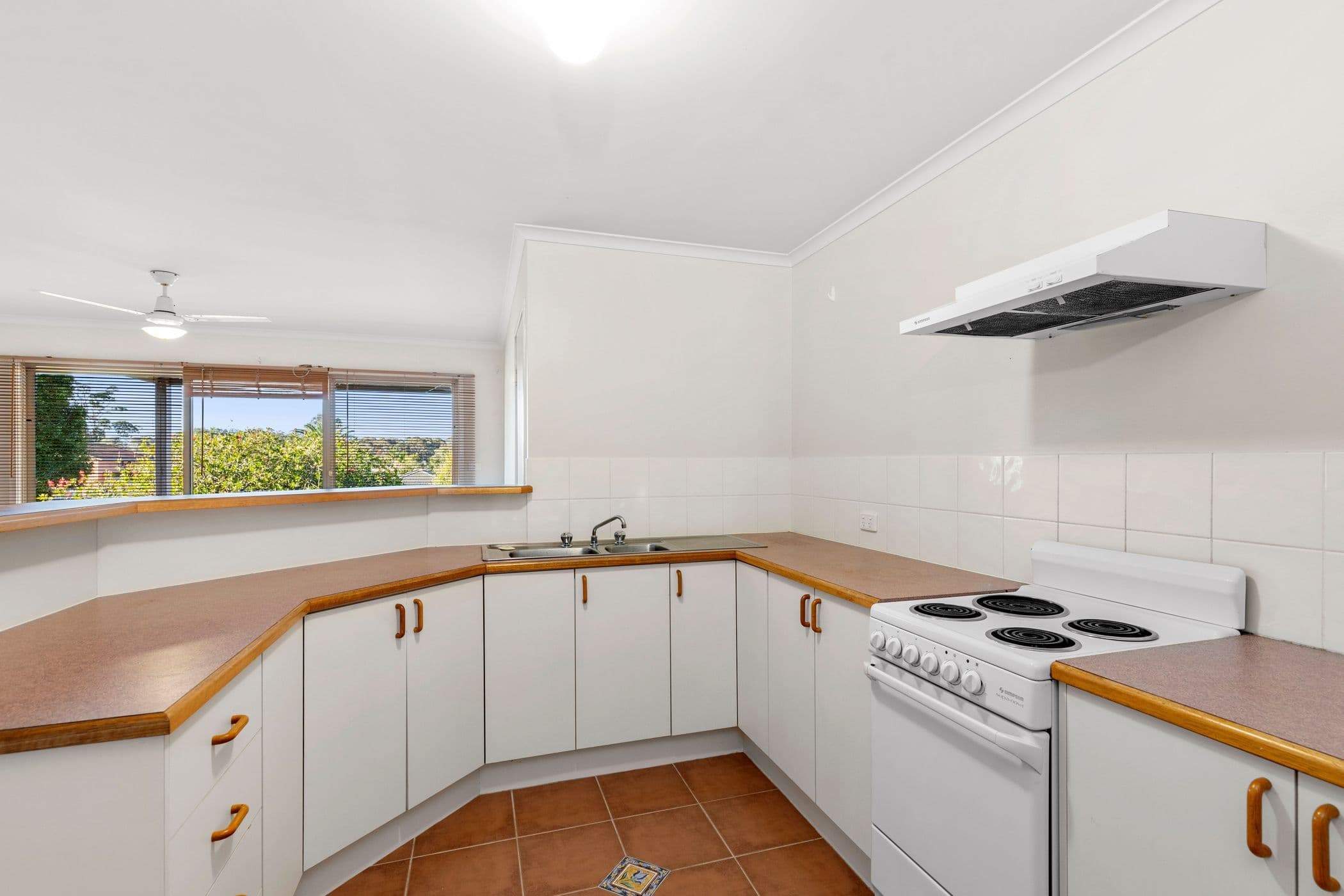8/15 Eric Fenning Drive, Surf Beach NSW 2536, Surf Beach - Thumbnail 2