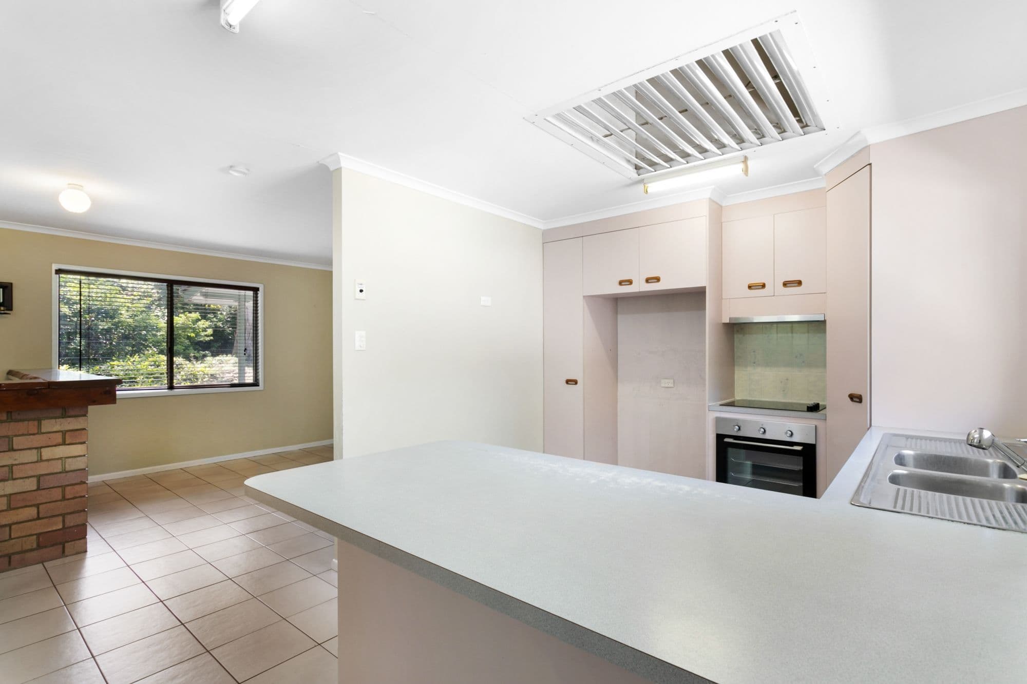 10 Warren Crescent, Deception Bay QLD 4508, Deception Bay - Thumbnail 5