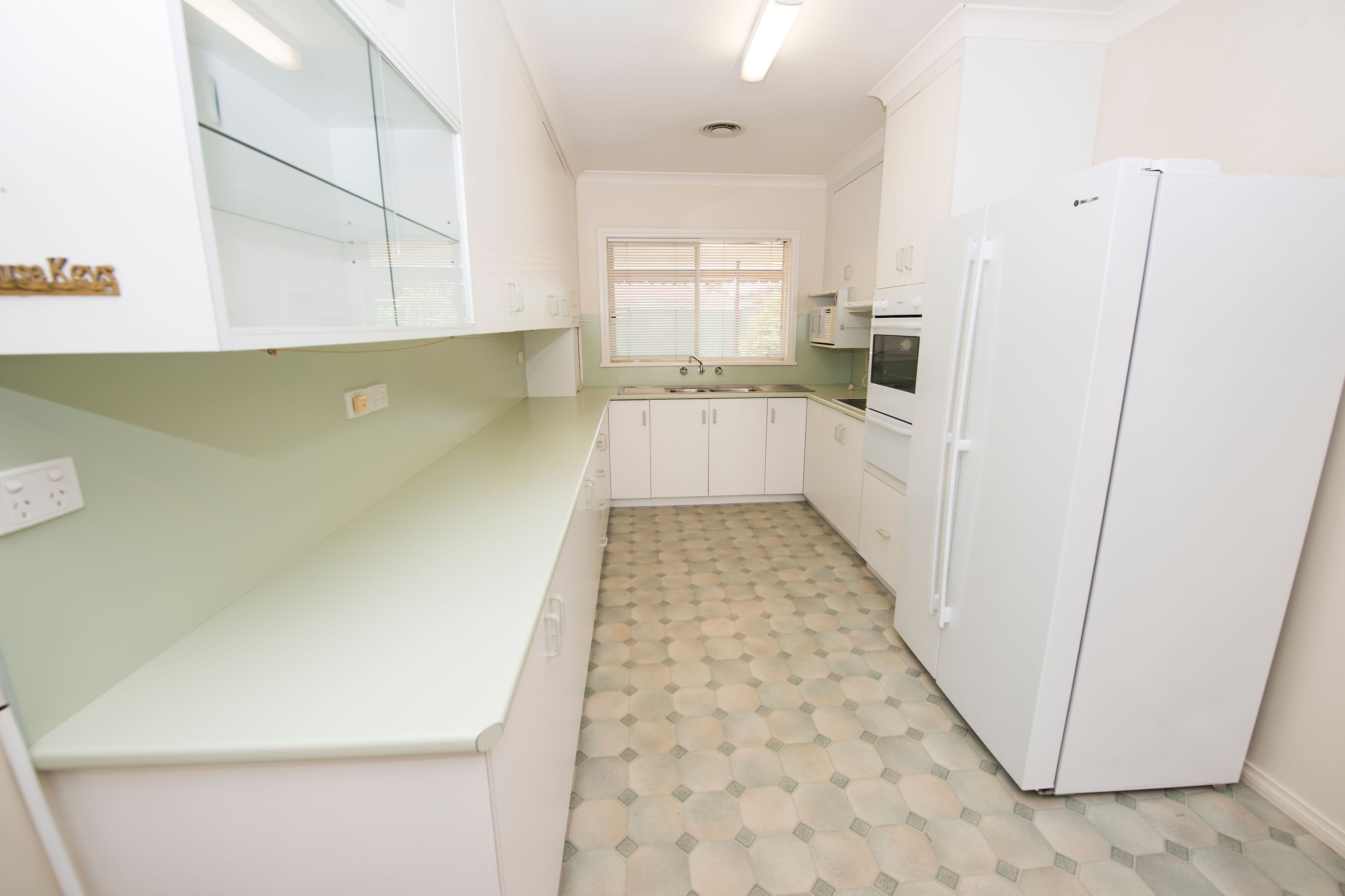 70 Stradbroke Avenue, Swan Hill VIC 3585, Swan Hill - Thumbnail 3