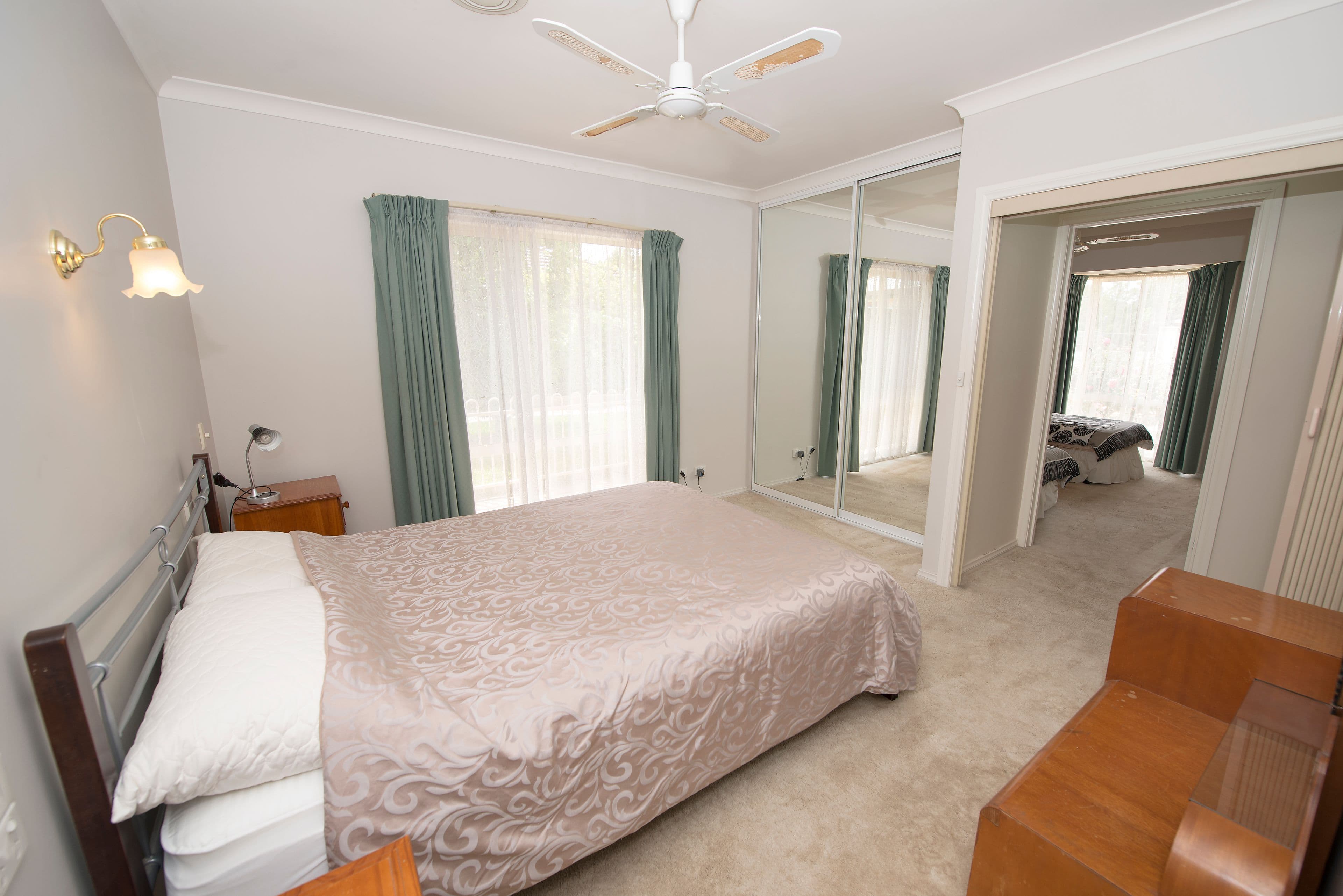 70 Stradbroke Avenue, Swan Hill VIC 3585, Swan Hill - Thumbnail 8