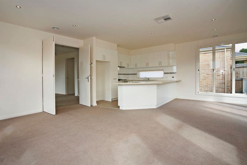 2 Cairns Avenue, NEWTOWN VIC 3220, Newtown - Thumbnail 8