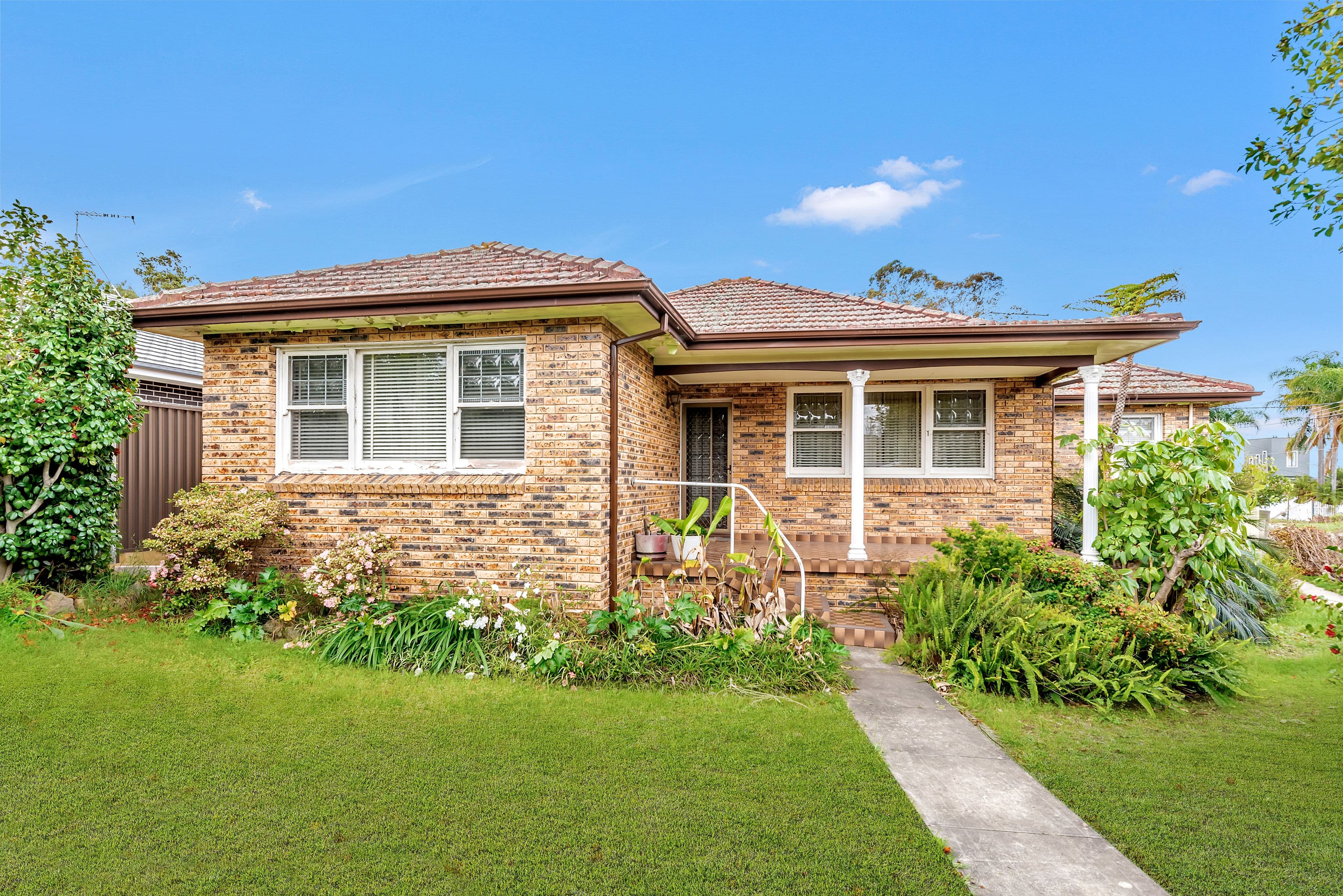 1 Parry Street, Pendle Hill - Image 1