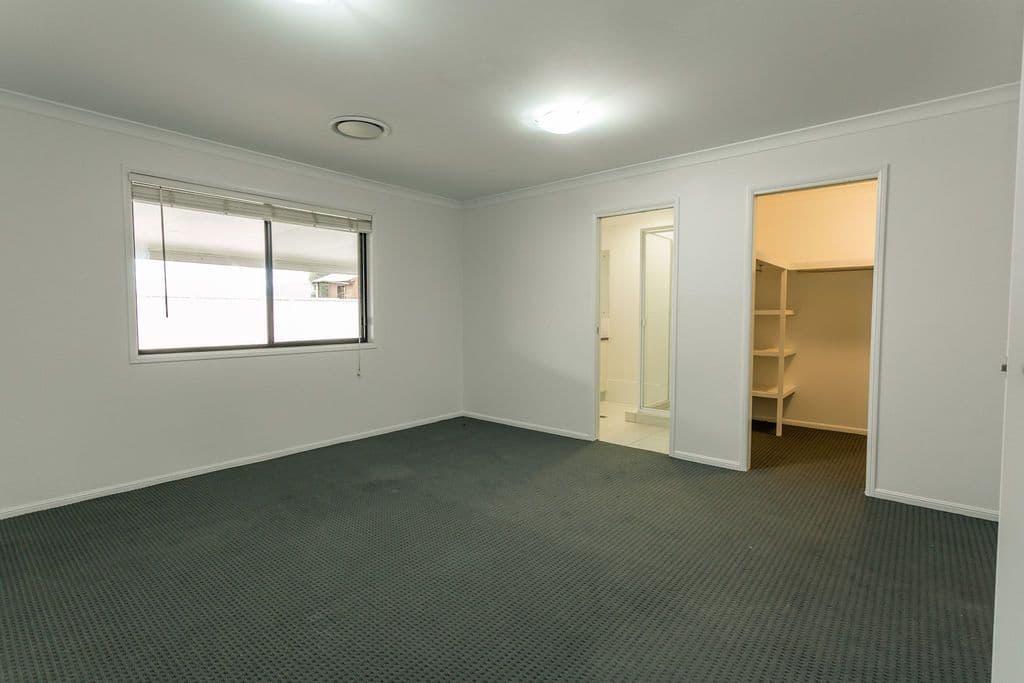 9 Thornton Street, Emerald QLD 4720, Emerald - Thumbnail 6