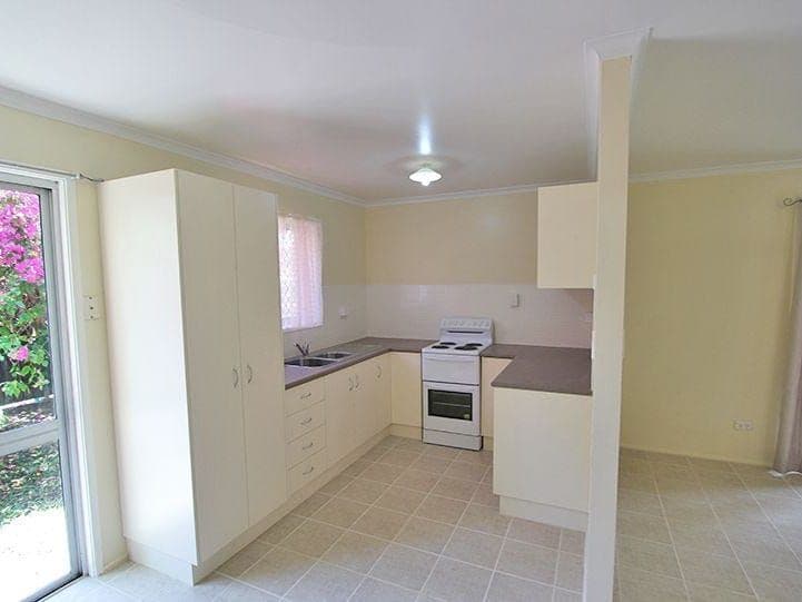 7 Rignold Street, Mooroobool QLD 4870, Mooroobool - Thumbnail 3