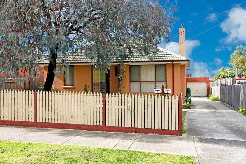10 Gisborne Crescent, RESERVOIR VIC 3073, Reservoir - Image 1