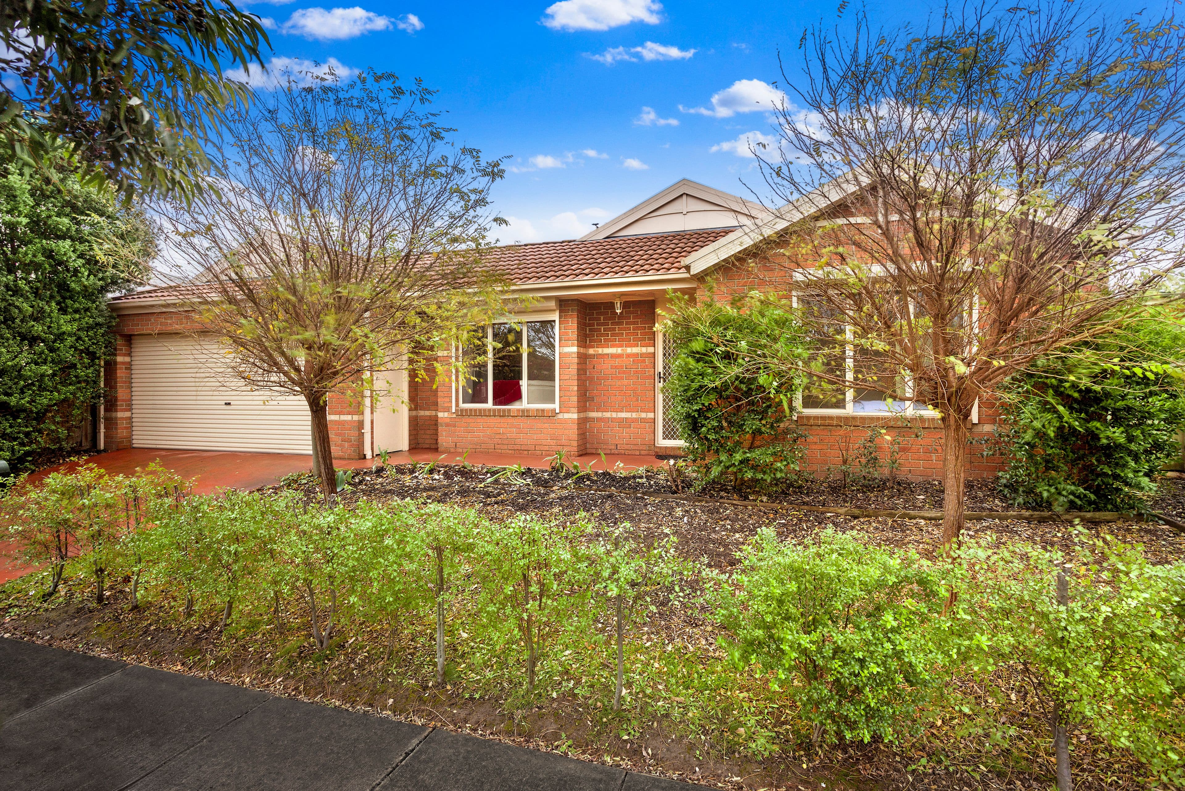 10 Breamlea Way, Cranbourne West VIC 3977, Cranbourne West - Image 1