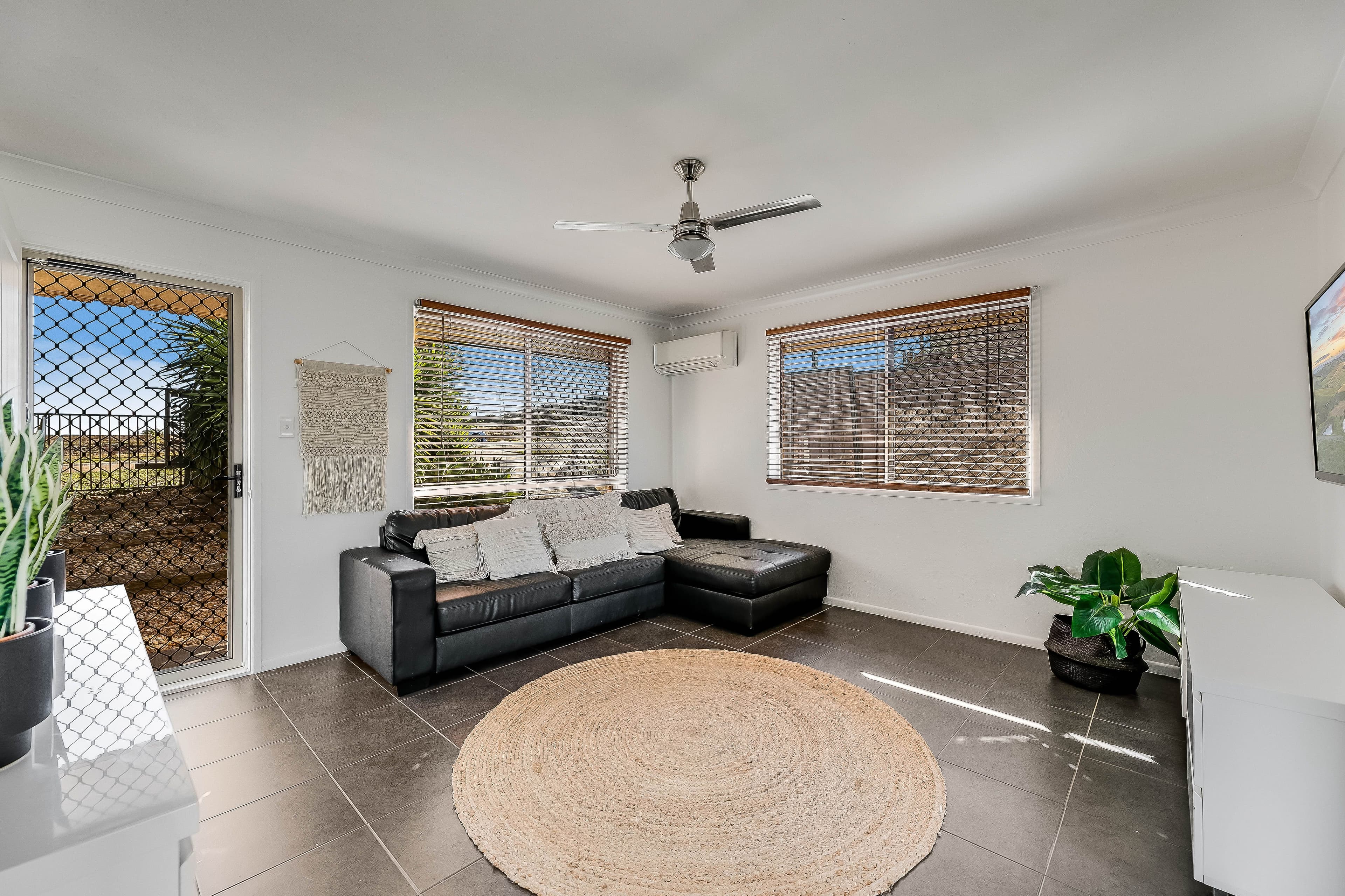 352 McDougall Street, Glenvale QLD 4350, Glenvale - Thumbnail 3
