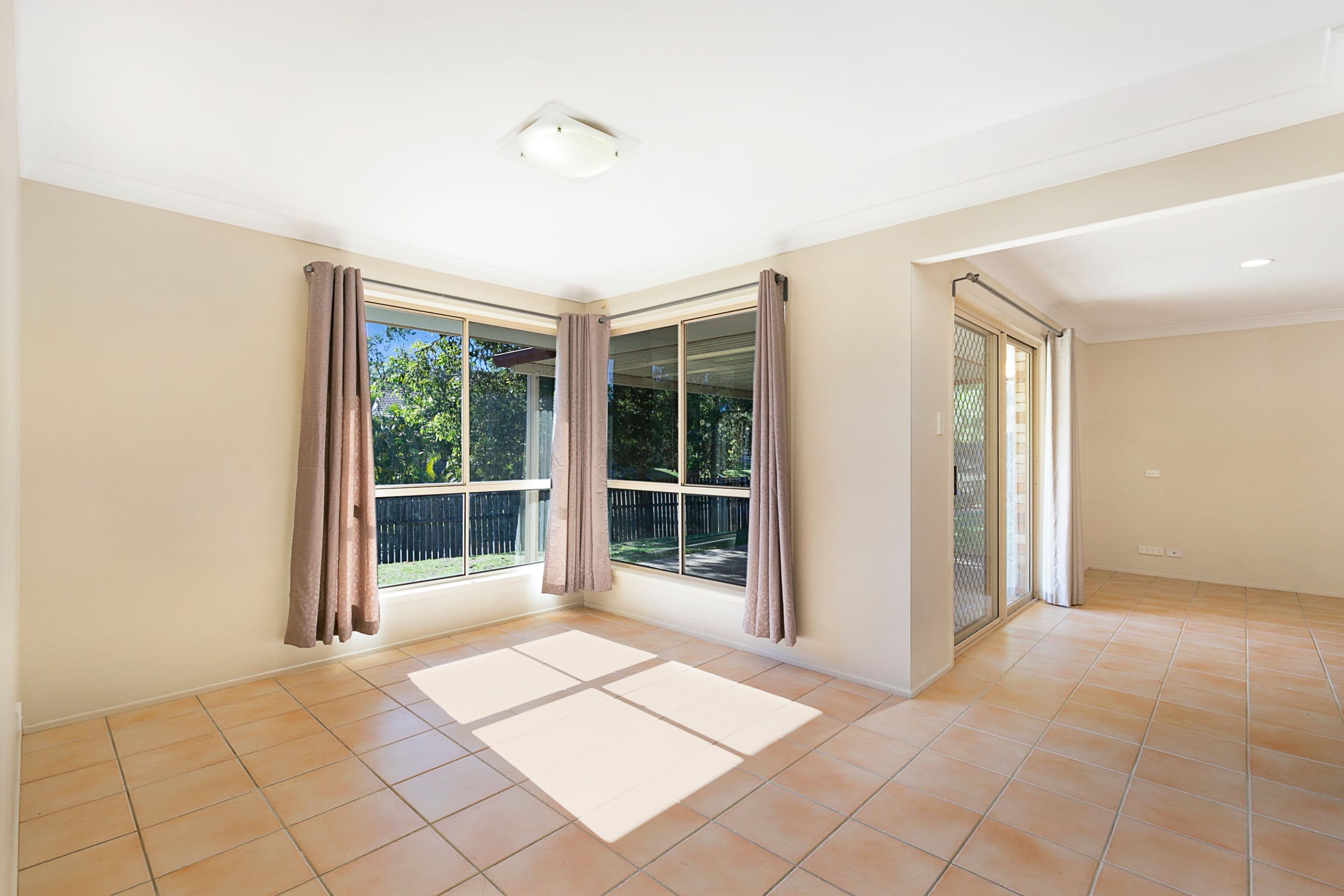 5 Trent Circuit, Alexandra Hills QLD 4161, Alexandra Hills - Thumbnail 3