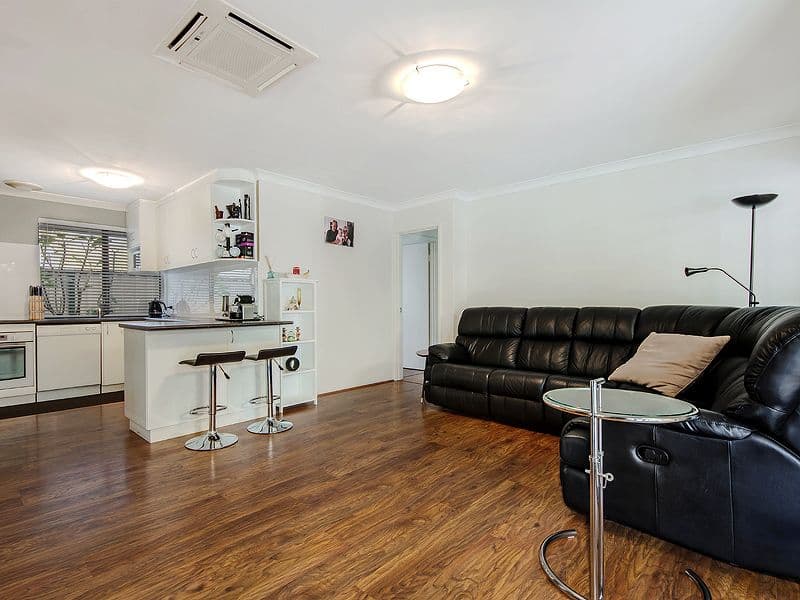 13 Helston Court, MIDLAND WA 6056, Midland - Thumbnail 2