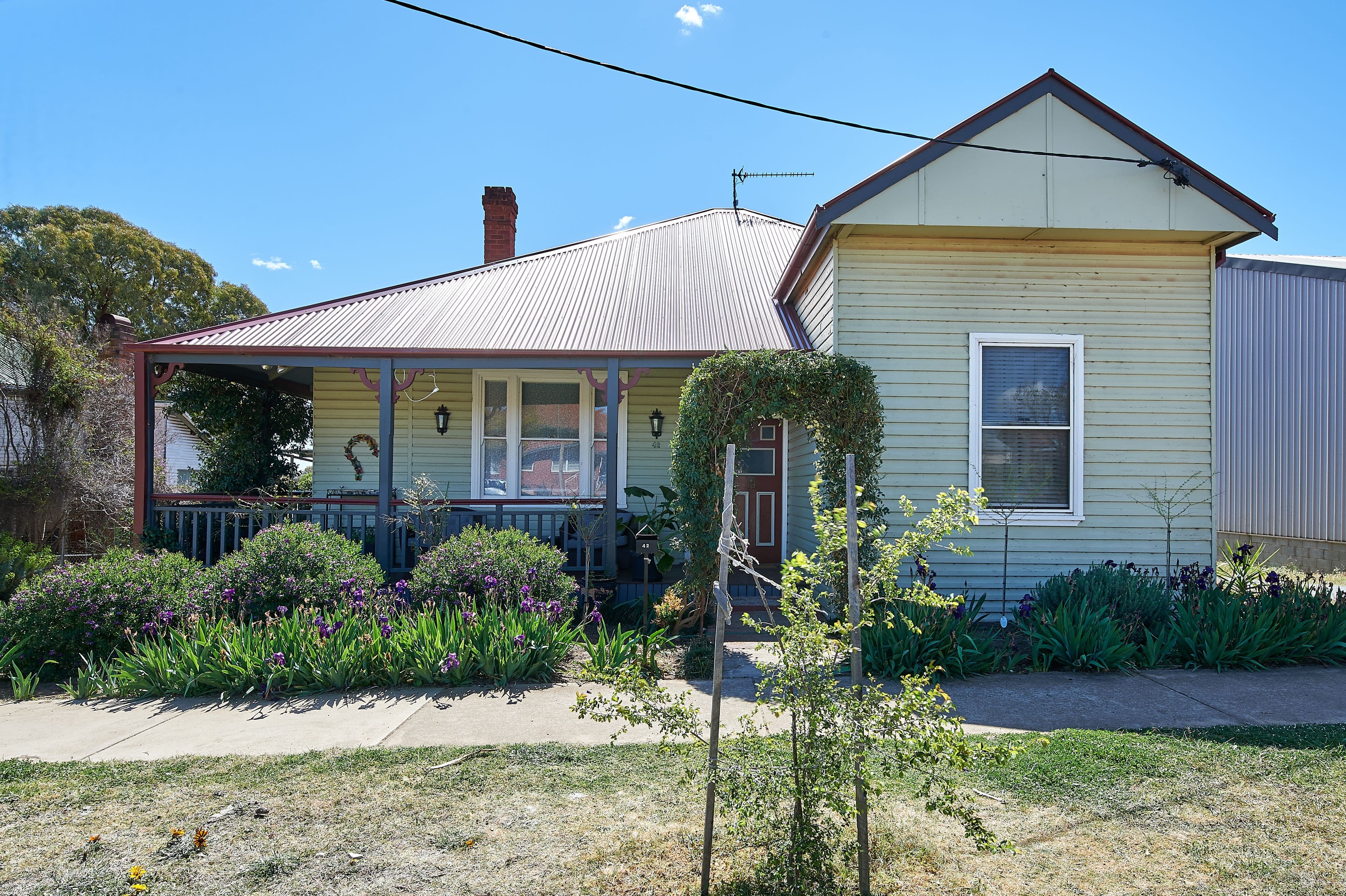42 Loughnan Street, Coolamon - Image 1