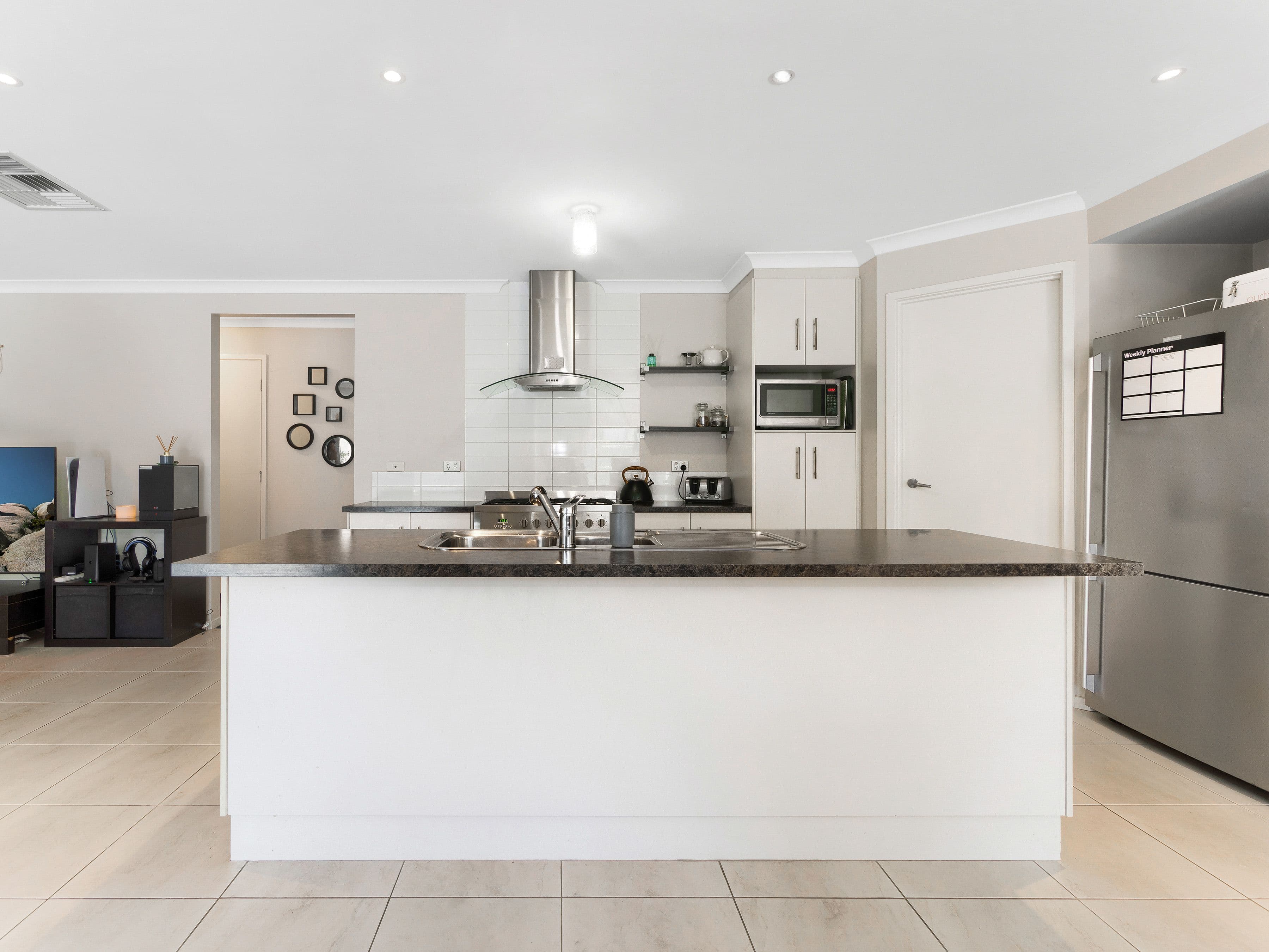 15 Tattle Grove, Cranbourne East VIC 3977, Cranbourne East - Thumbnail 4