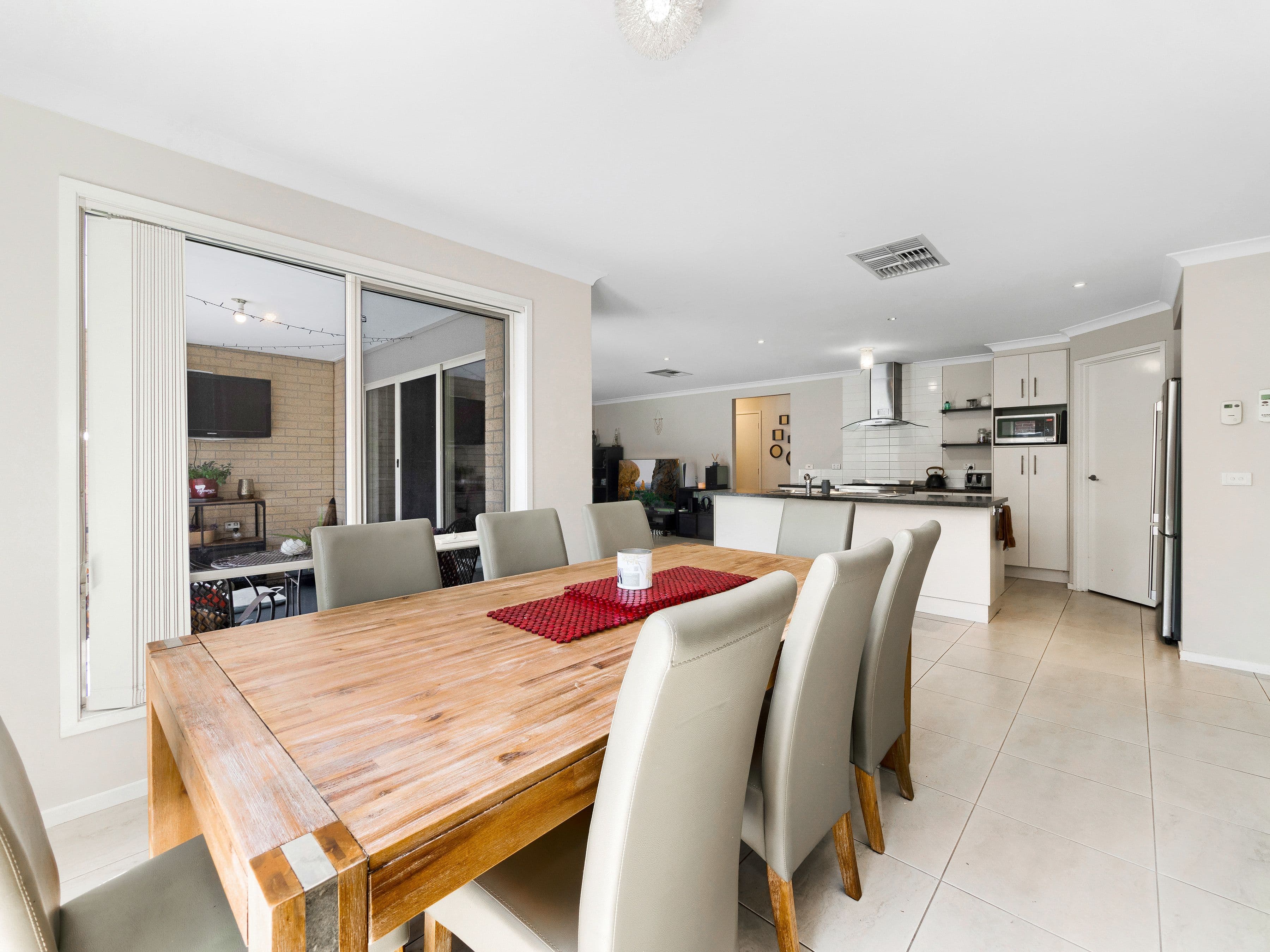 15 Tattle Grove, Cranbourne East VIC 3977, Cranbourne East - Thumbnail 6