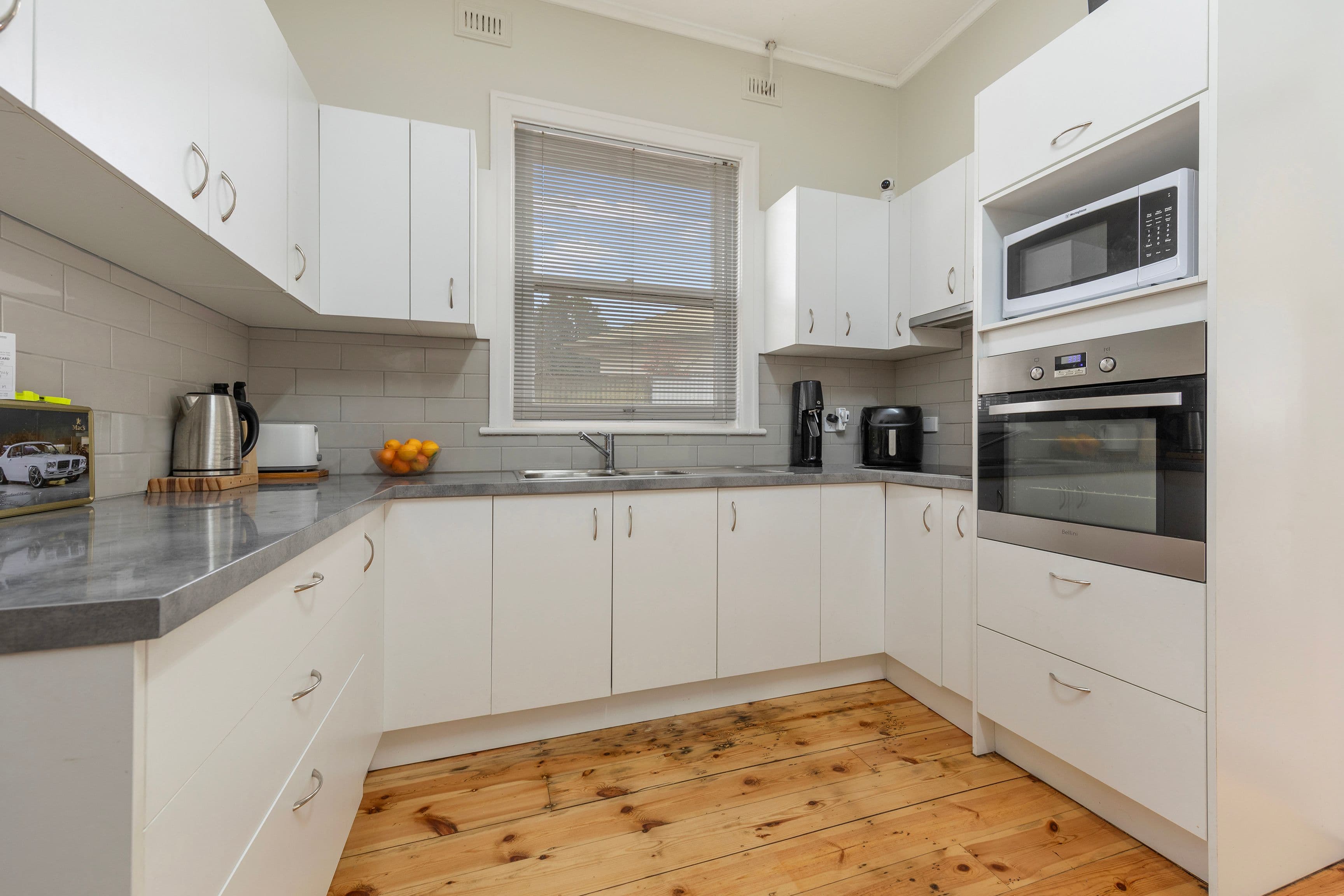19 Farrell Flat Road, Clare SA 5453, Clare - Thumbnail 4