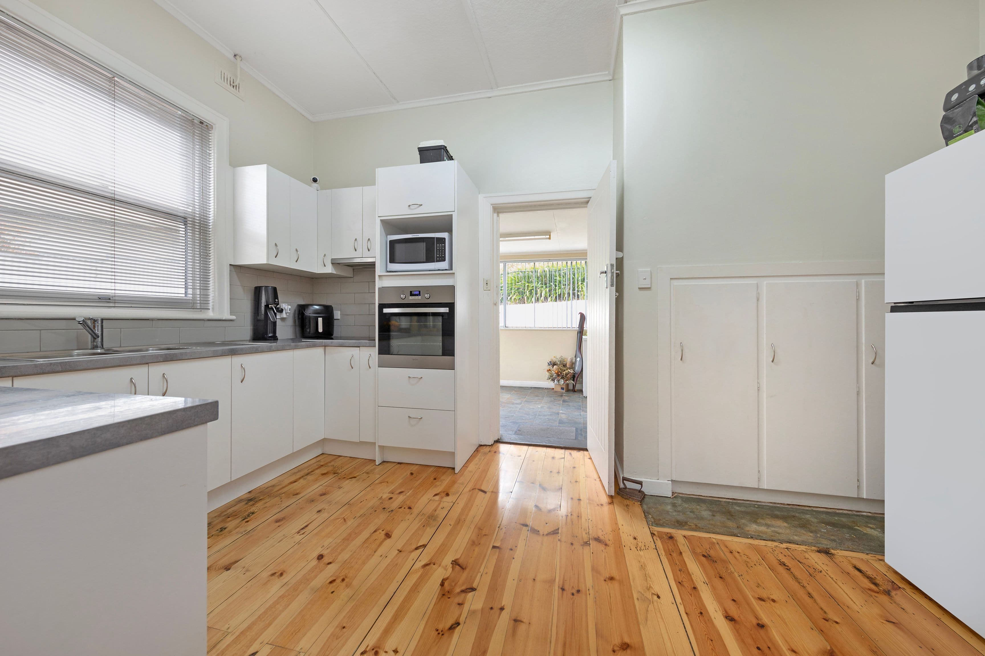 19 Farrell Flat Road, Clare SA 5453, Clare - Thumbnail 5
