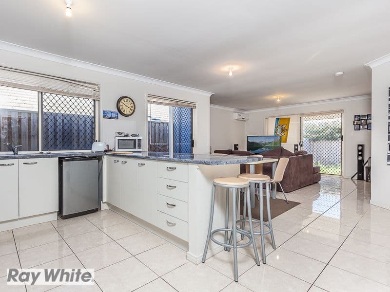 7 Riviera Crescent, NORTH LAKES QLD 4509, North Lakes - Thumbnail 2