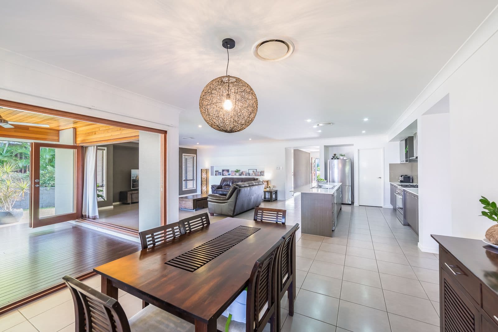10 Marrinup Street, Upper Coomera QLD 4209, Upper Coomera - Thumbnail 3