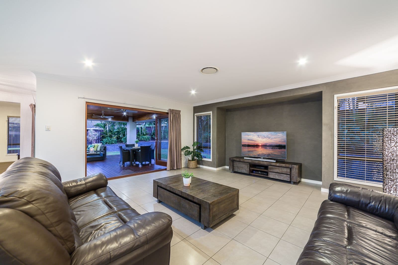 10 Marrinup Street, Upper Coomera QLD 4209, Upper Coomera - Thumbnail 5