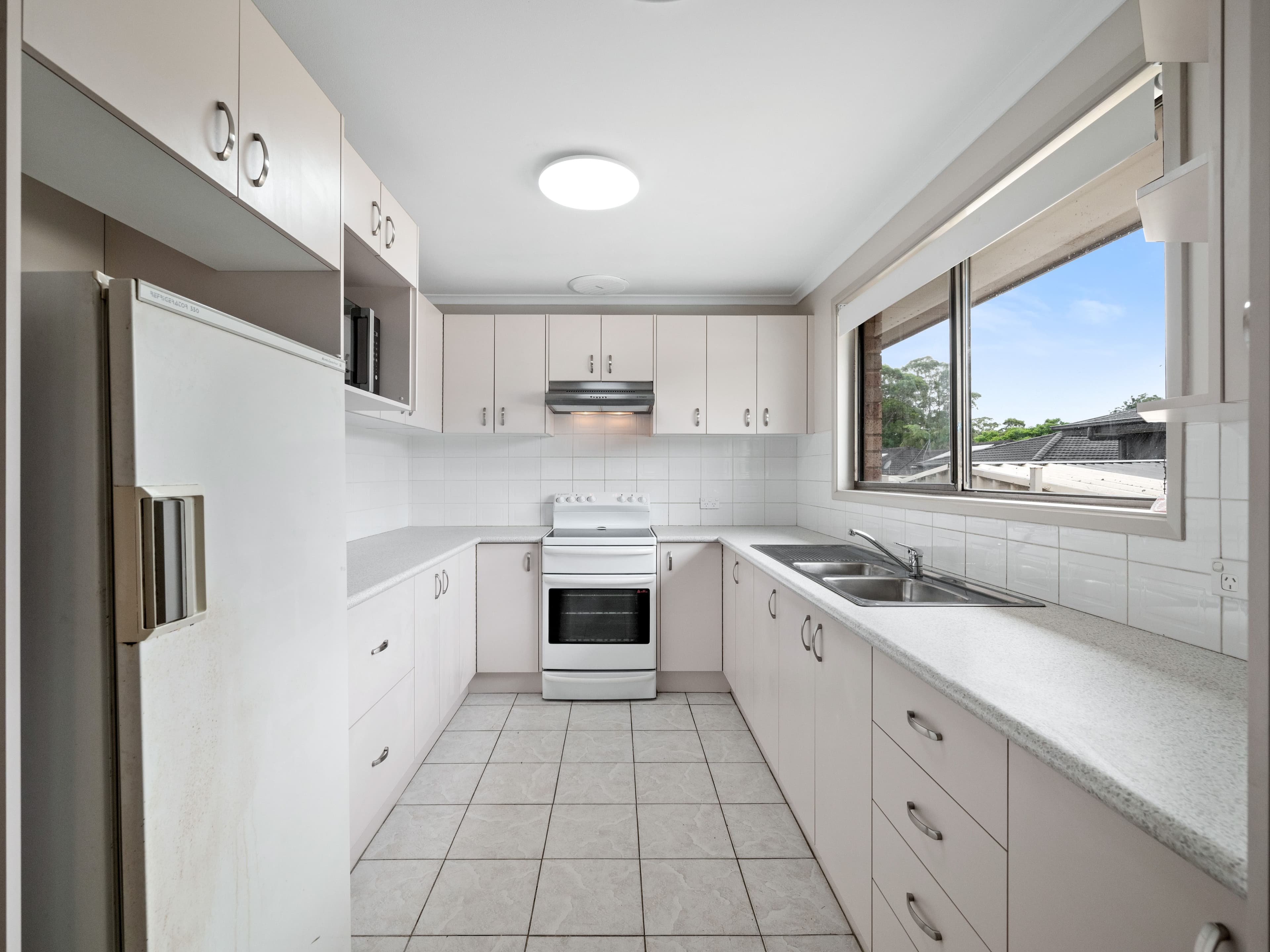 8 Monckton Place, Glenfield NSW 2167, Glenfield - Thumbnail 2