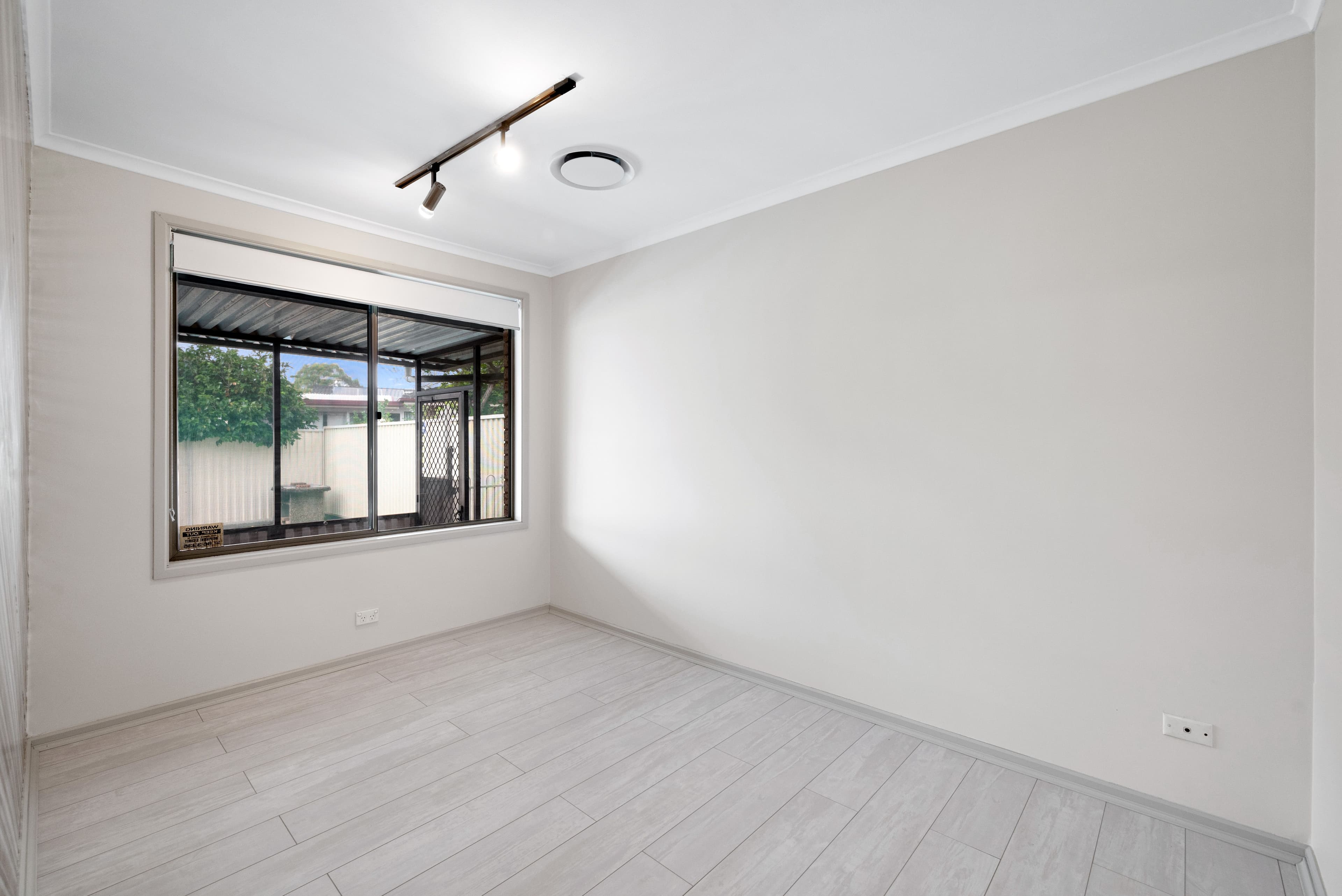 8 Monckton Place, Glenfield NSW 2167, Glenfield - Thumbnail 7