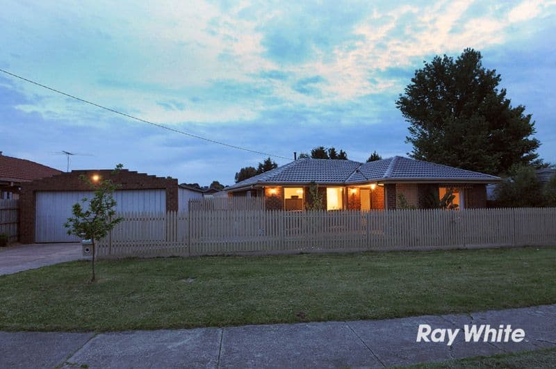 15 Jindalee Gardens, CRANBOURNE VIC 3977, Cranbourne West - Thumbnail 4