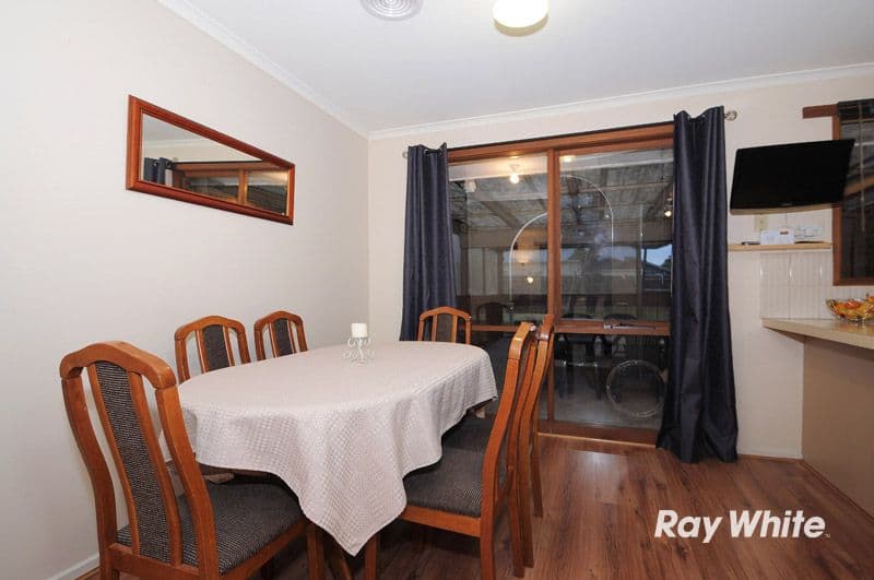 15 Jindalee Gardens, CRANBOURNE VIC 3977, Cranbourne West - Thumbnail 6