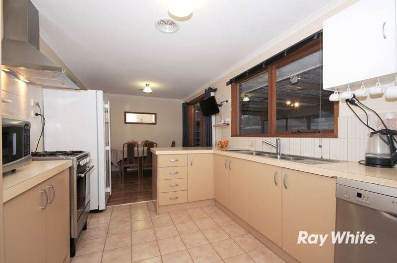 15 Jindalee Gardens, CRANBOURNE VIC 3977, Cranbourne West - Thumbnail 7