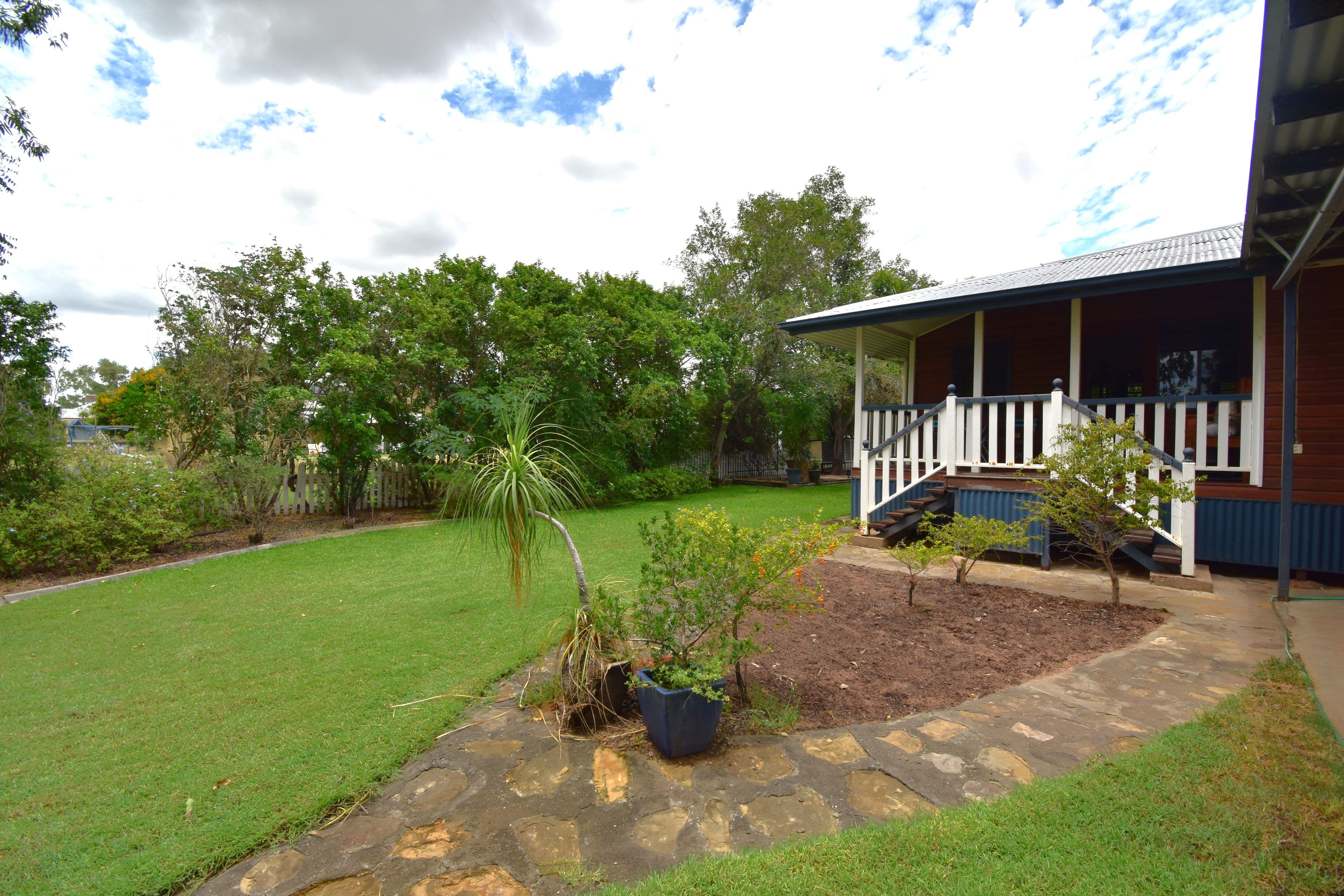 13 Coolibah Street, Barcaldine QLD 4725, Barcaldine - Thumbnail 2